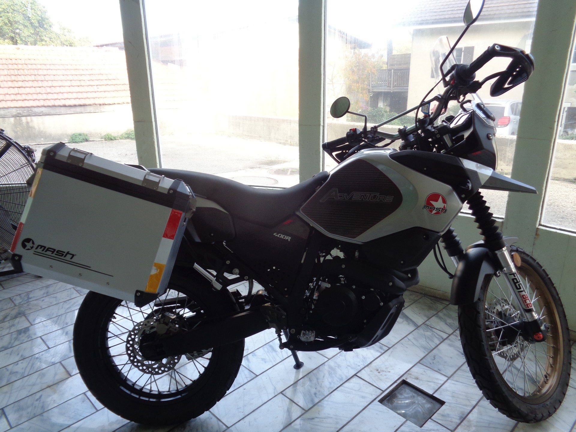 MASH Adventure 400-image-4