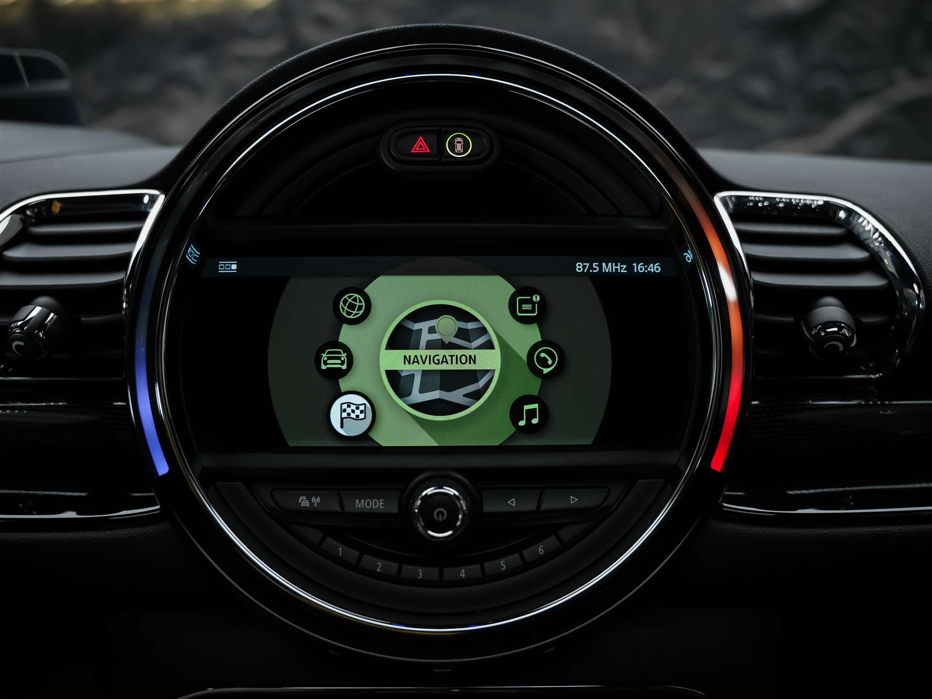 MINI Clubman Cooper S ALL4 Steptronic *CH Fahrzeug*Head Up*Panorama*-image-28