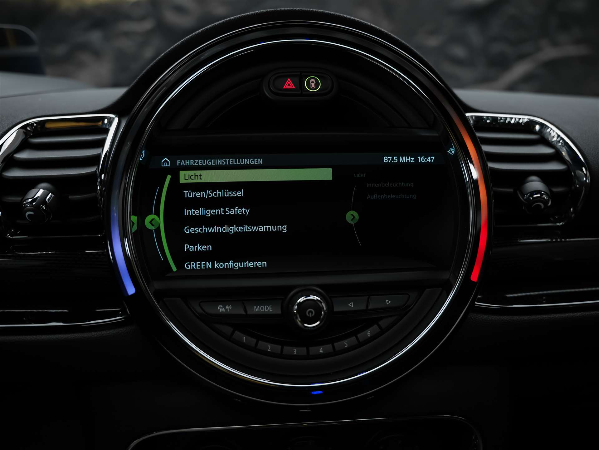 MINI Clubman Cooper S ALL4 Steptronic *CH Fahrzeug*Head Up*Panorama*-image-30