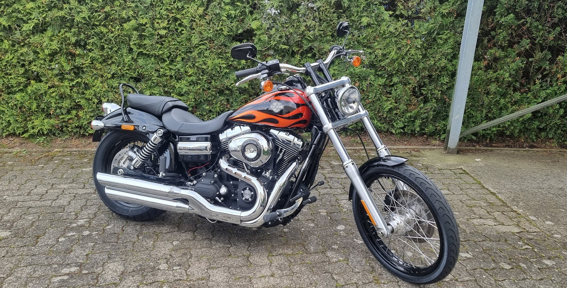 HARLEY-DAVIDSON FXDWGI Dyna Wide Glide
