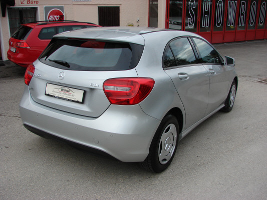 MERCEDES-BENZ A 180 CDI-image-12
