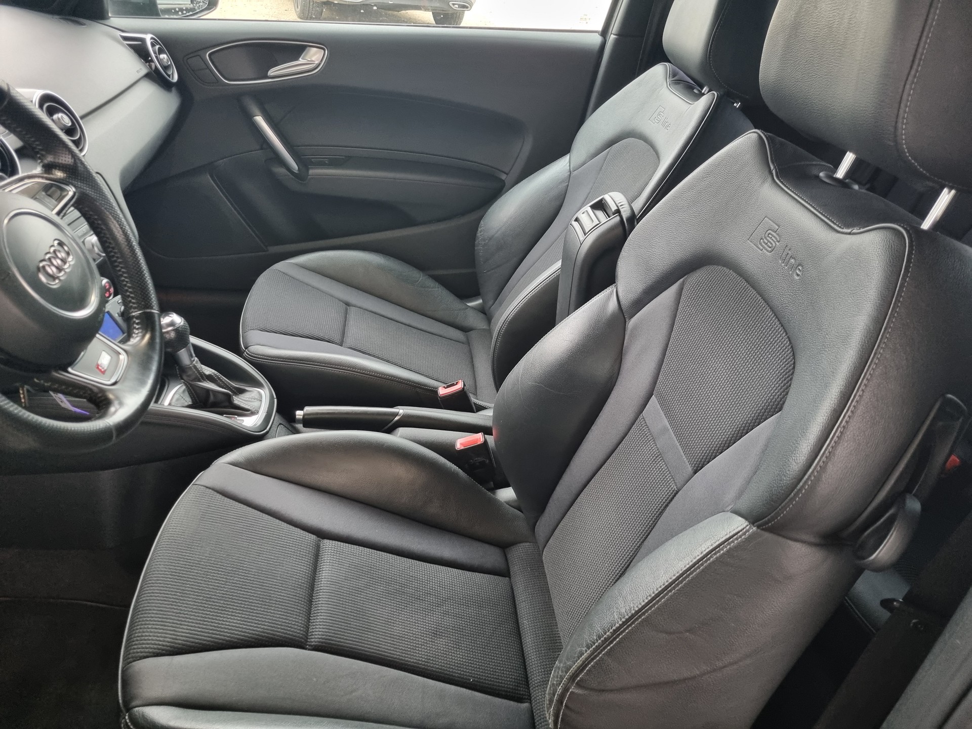 AUDI A1 Sport 1.4 TFSI Ambition S-tronic-image-7