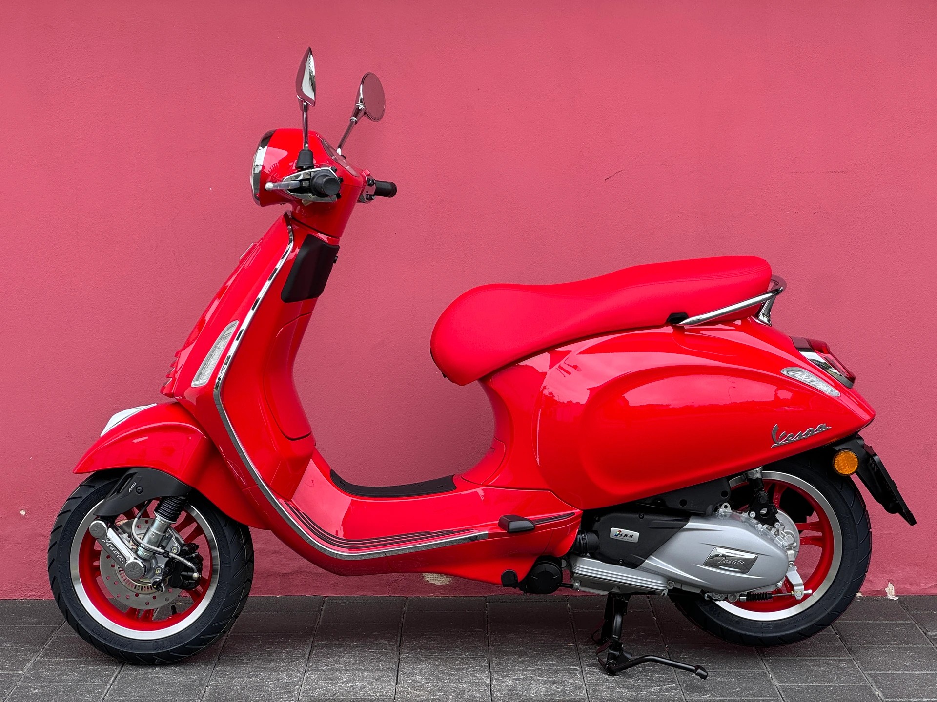 PIAGGIO Vespa 125 Primavera Red ABS-image-14