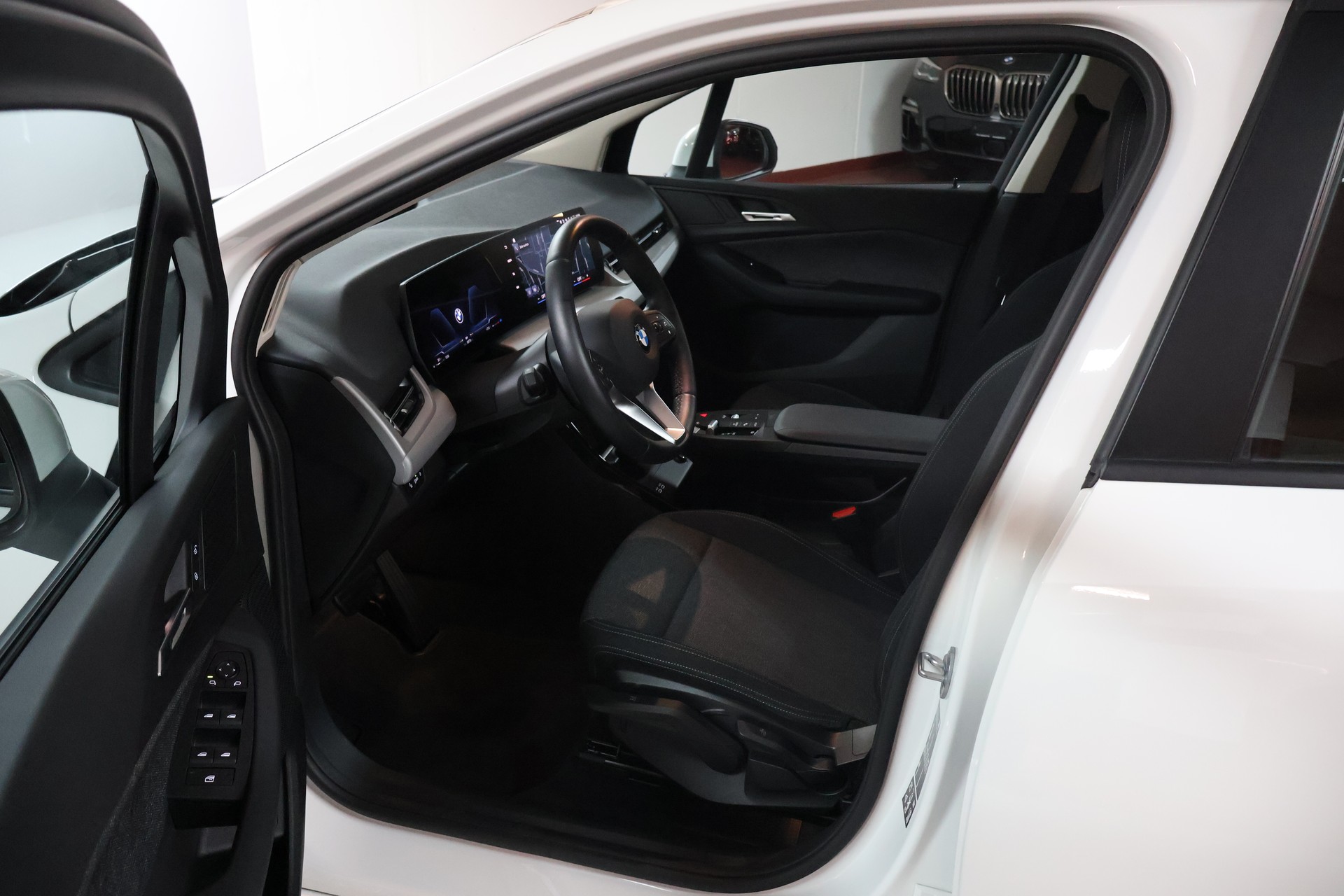 BMW 223d Active Tourer xDrive DKG-image-6