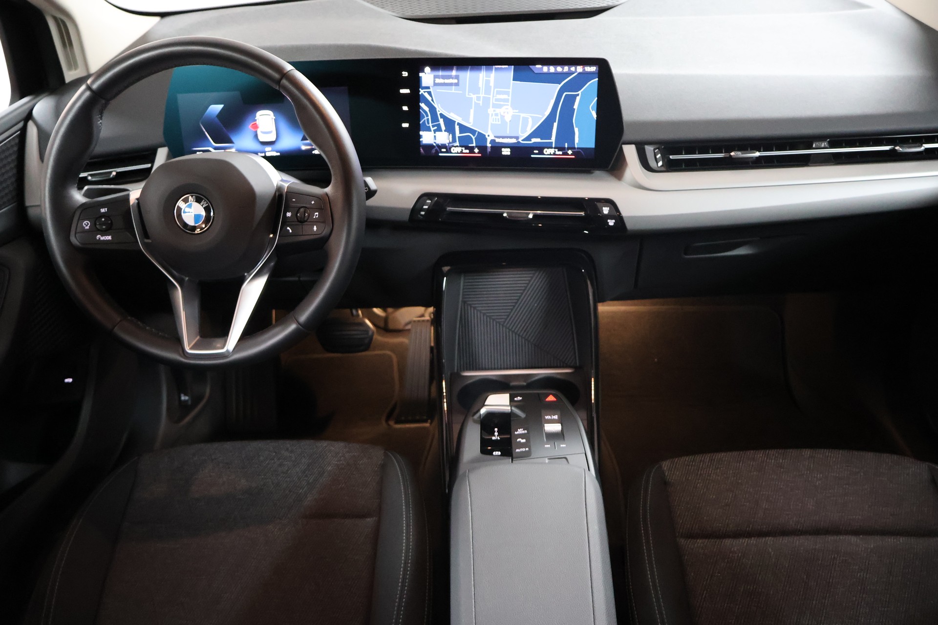 BMW 223d Active Tourer xDrive DKG-image-9