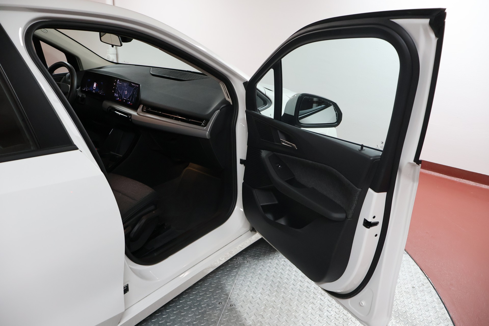 BMW 223d Active Tourer xDrive DKG-image-14