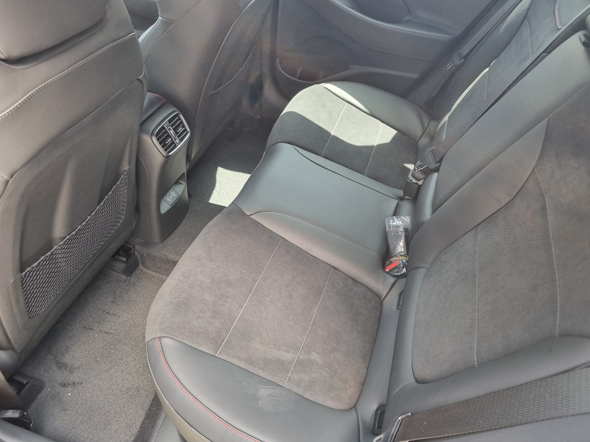 HYUNDAI i30 1.5 T-GDi N Line 48V MH DCT-image-8