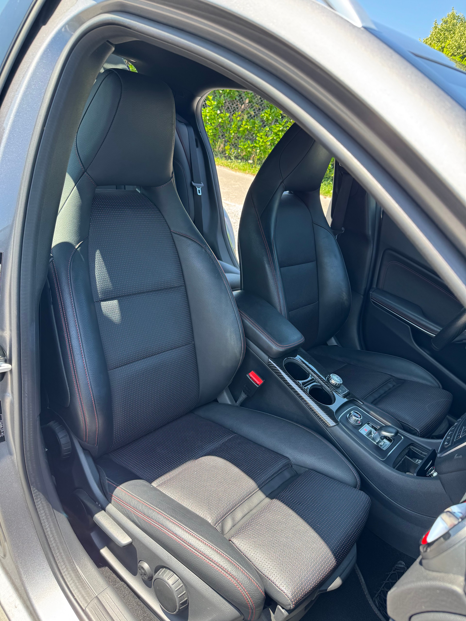 MERCEDES-BENZ GLA 45 AMG 4Matic 7G-DCT-image-14