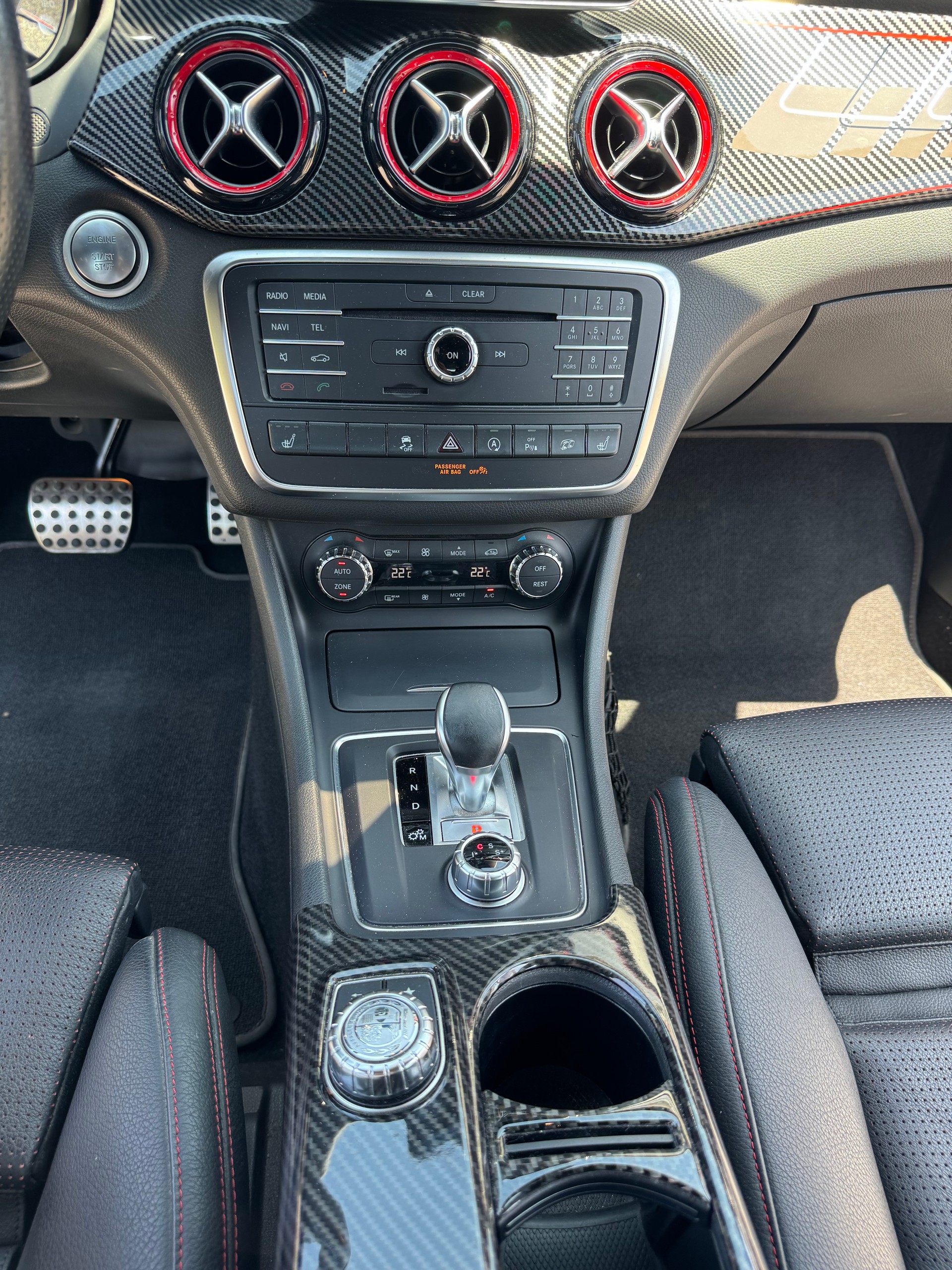 MERCEDES-BENZ GLA 45 AMG 4Matic 7G-DCT-image-12