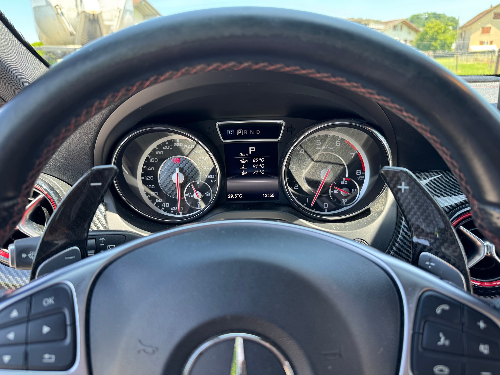 MERCEDES-BENZ GLA 45 AMG 4Matic 7G-DCT-image-9
