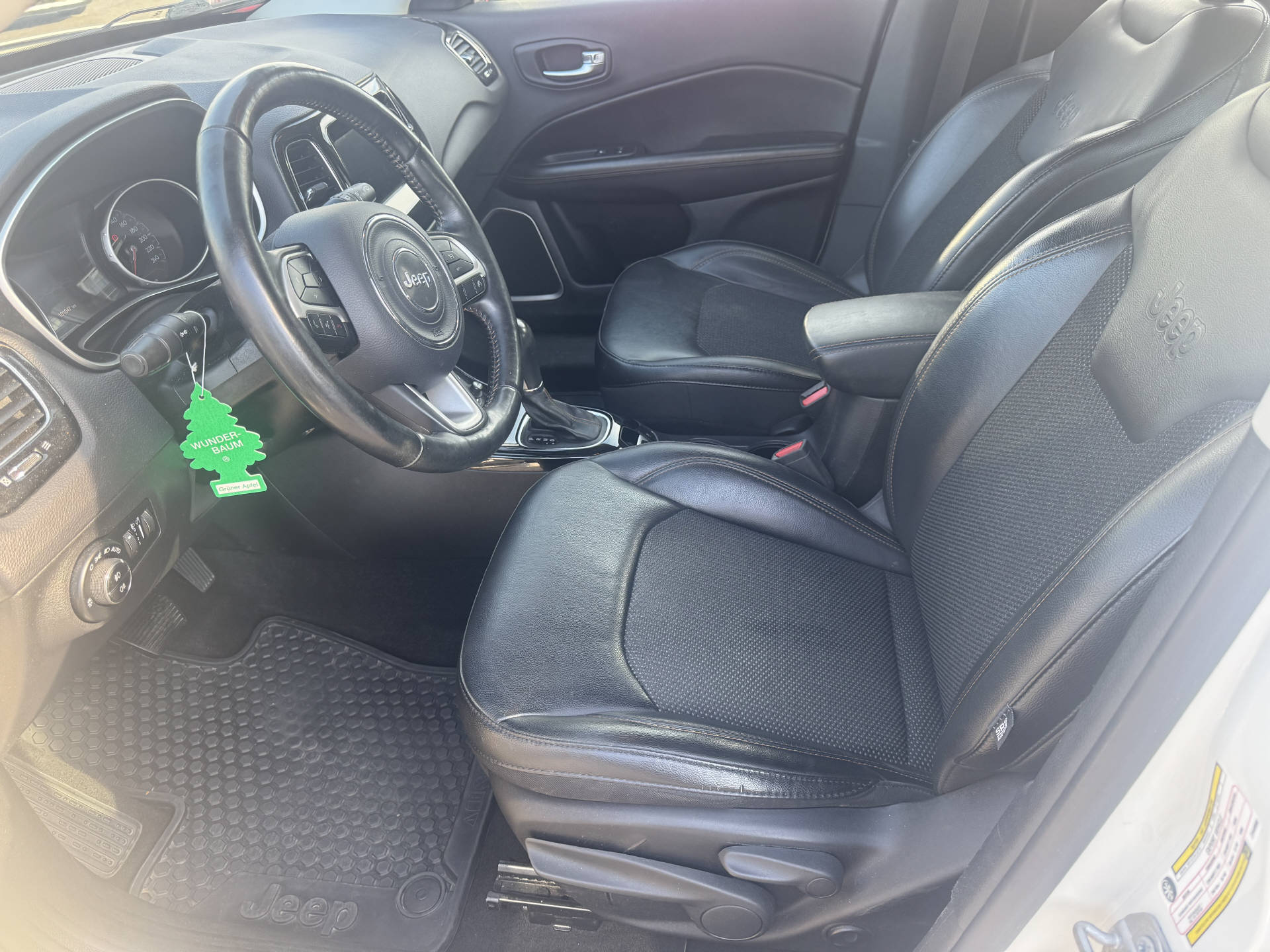 JEEP Compass 2.0 CRD Freedom AWD-image-6