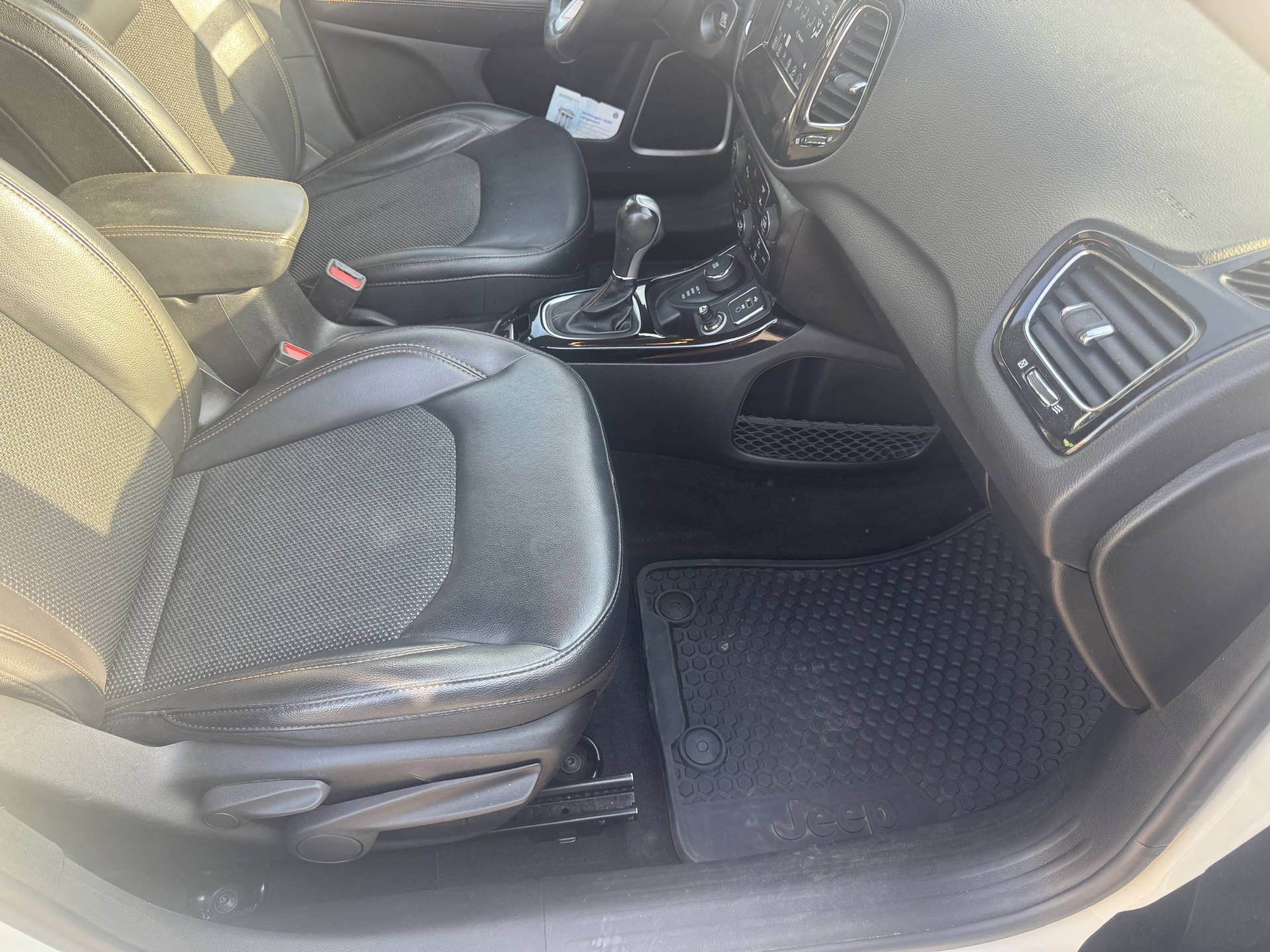 JEEP Compass 2.0 CRD Freedom AWD-image-11