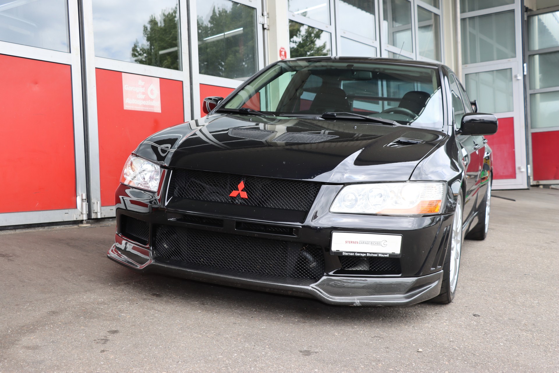 MITSUBISHI Lancer Evo VII RS 2-showroom-element-1