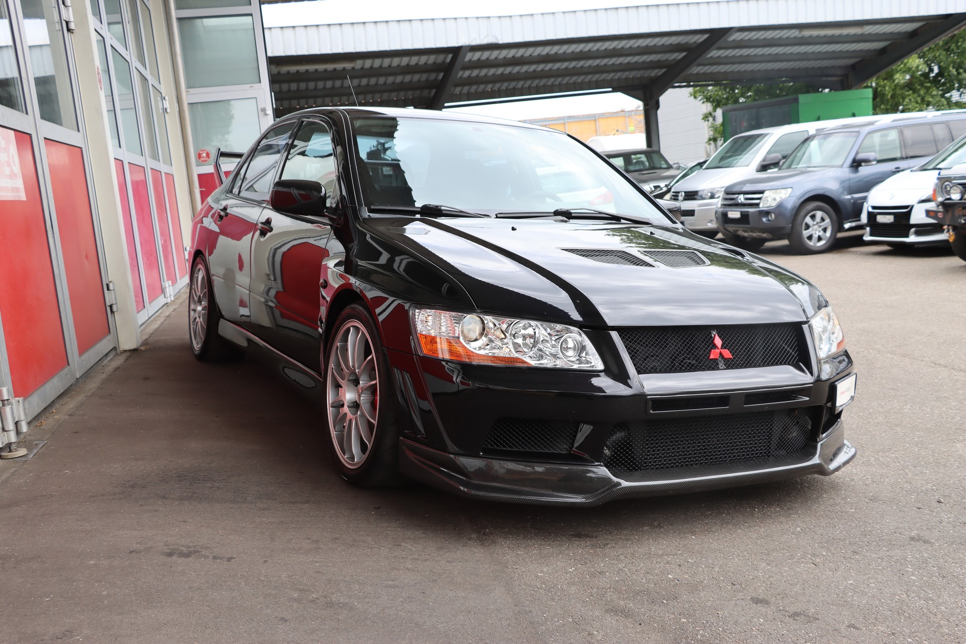 MITSUBISHI Lancer Evo VII RS 2-showroom-element-3