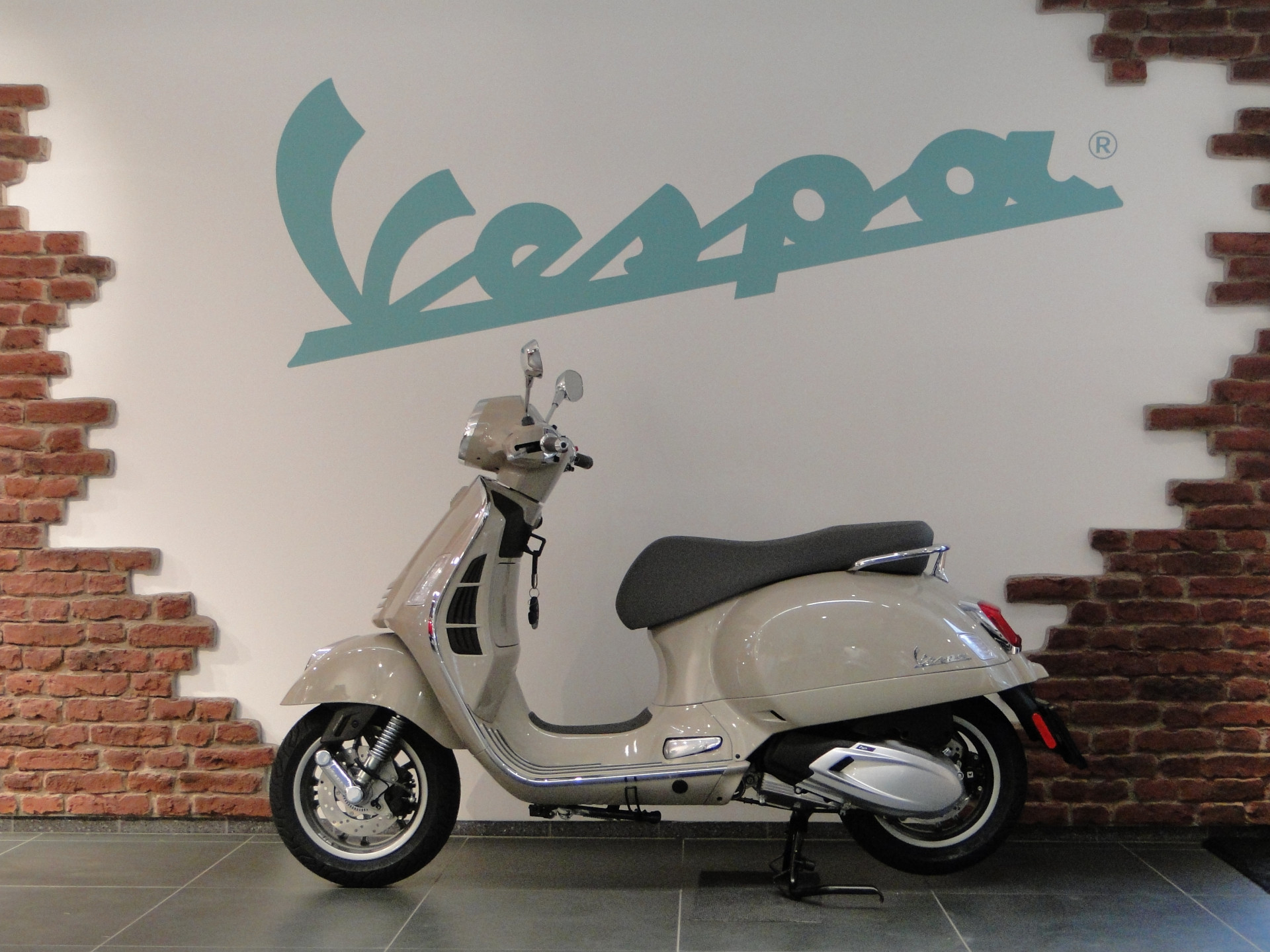 PIAGGIO Vespa GTS 310-image-0