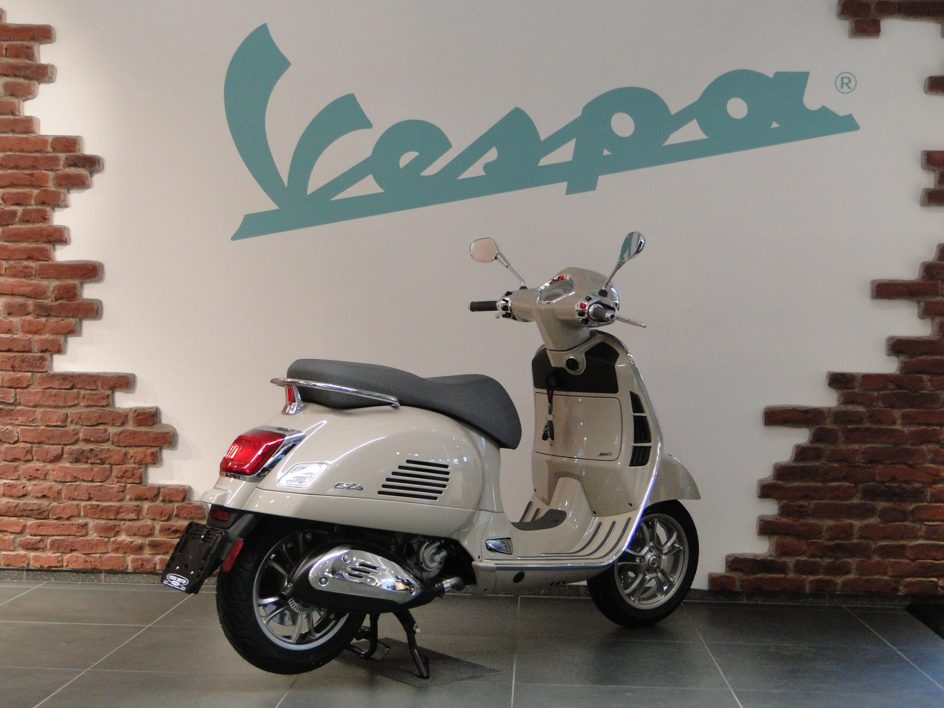 PIAGGIO Vespa GTS 310-image-3