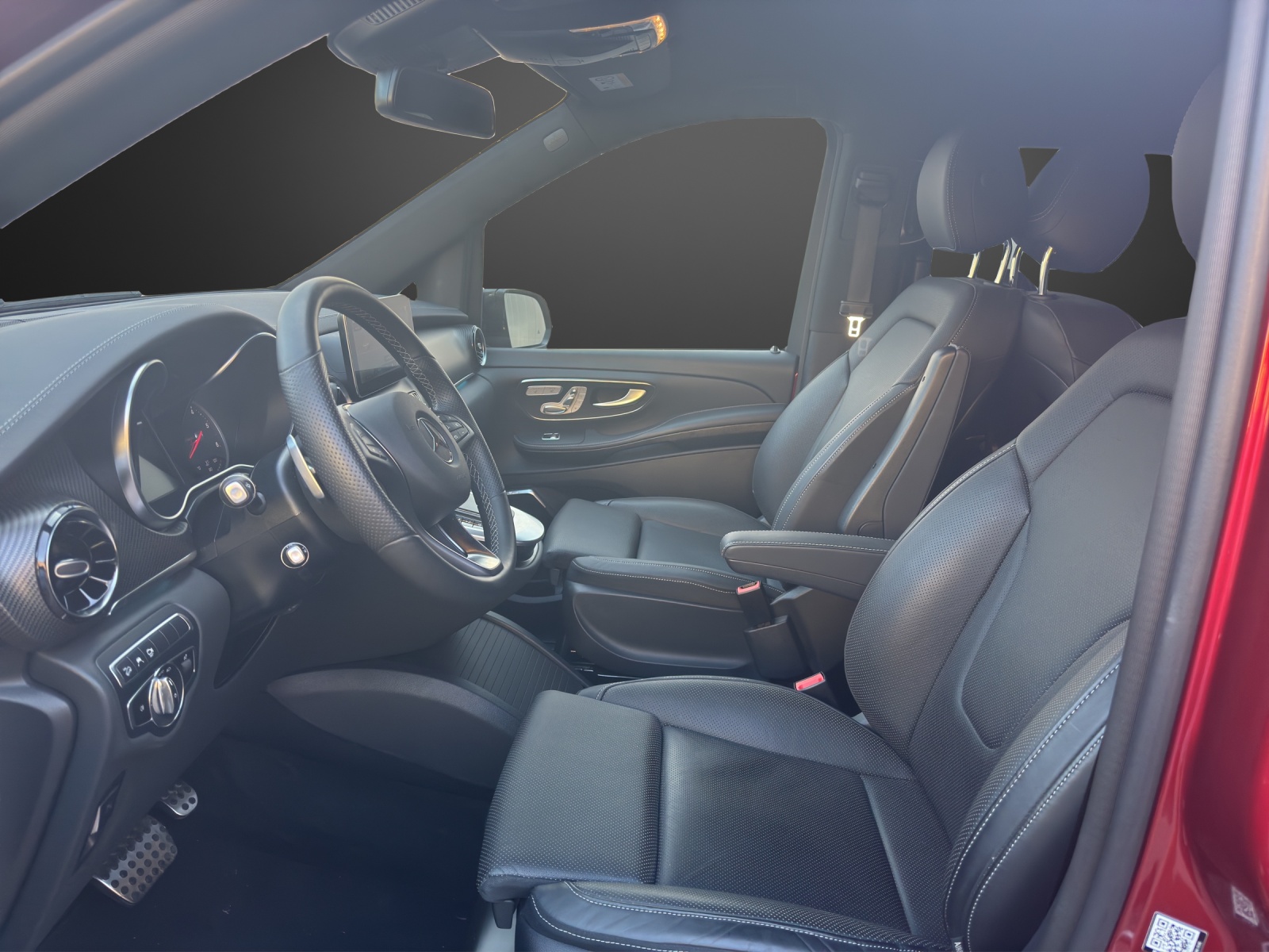 MERCEDES-BENZ V 300 d lang Swiss Edition 4Matic 9G-Tronic-image-7