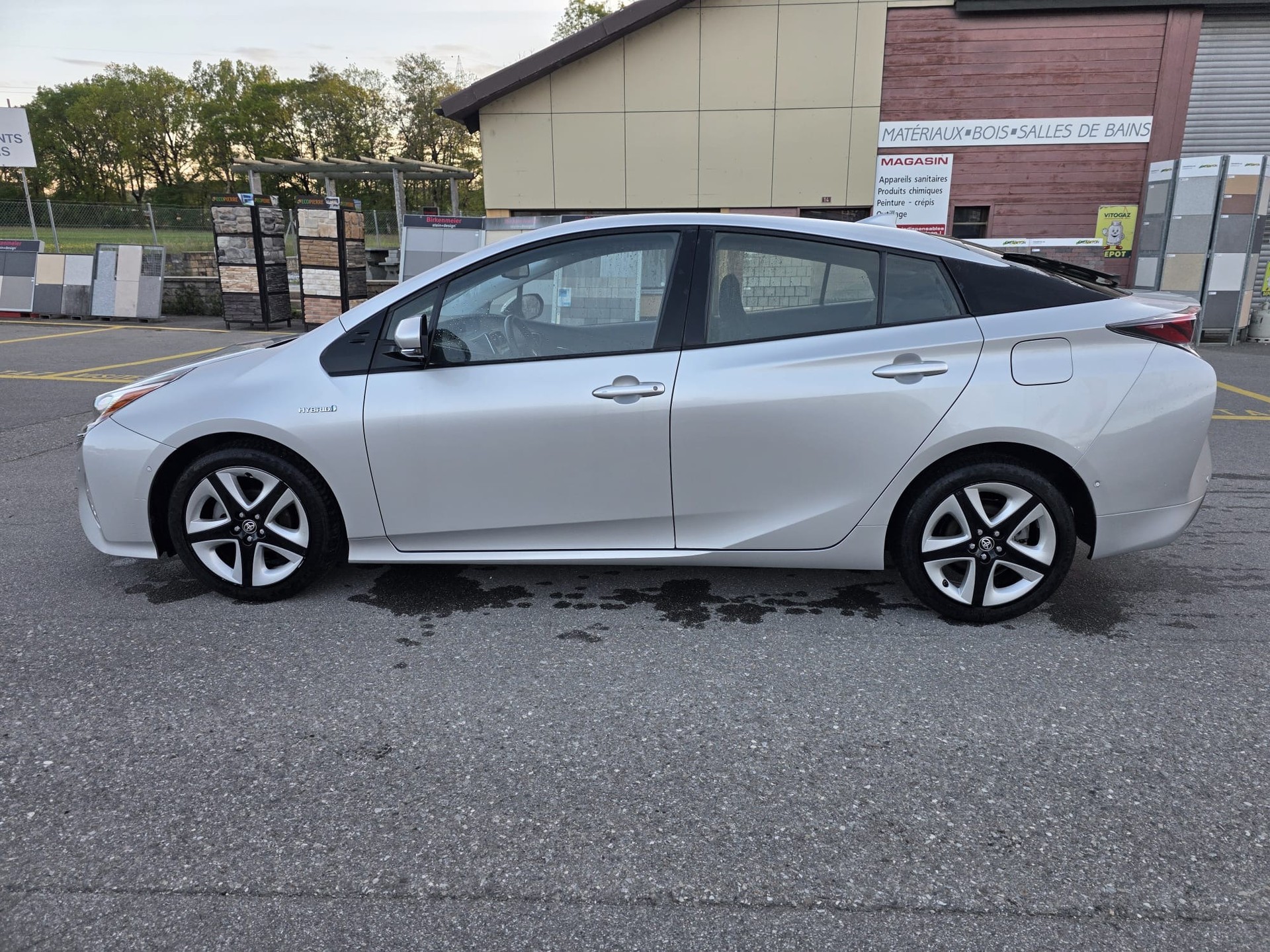 TOYOTA Prius 1.8 VVT-i HSD Sol Premium-image-6