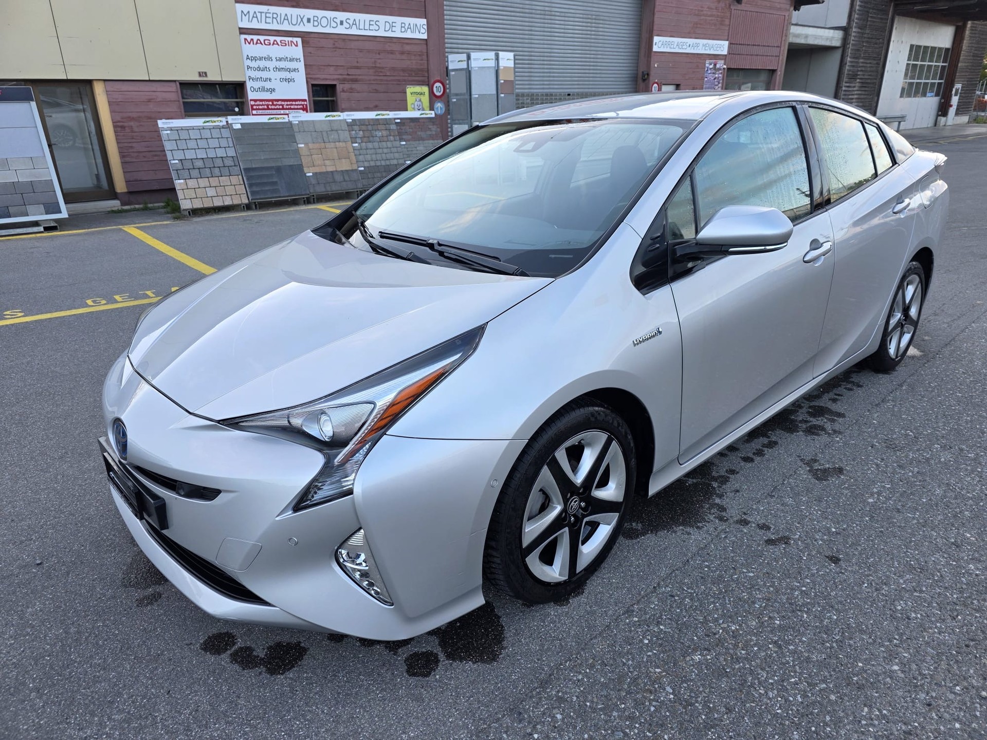 TOYOTA Prius 1.8 VVT-i HSD Sol Premium