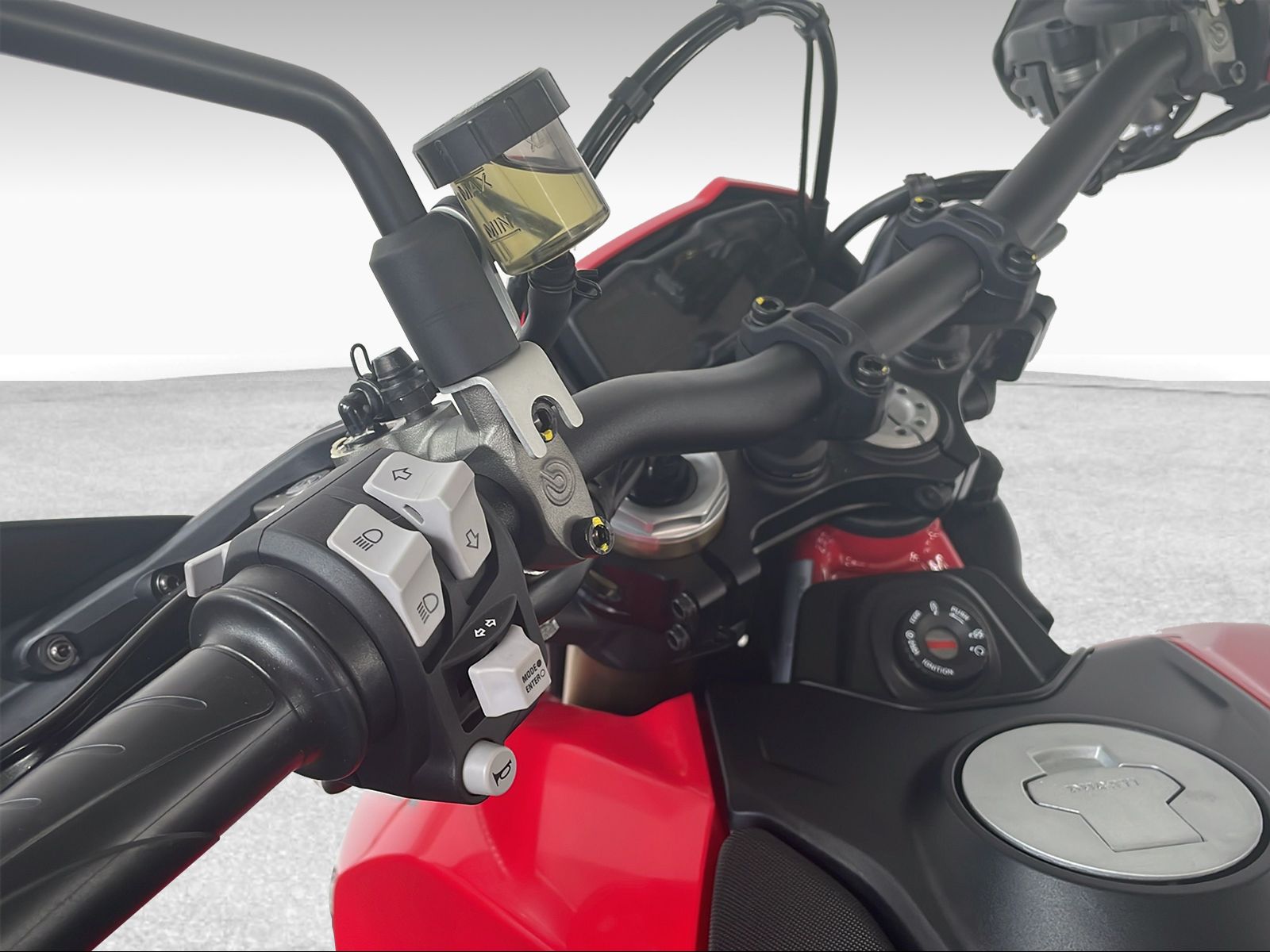 DUCATI 698 Hypermotard Mono ABS-image-7