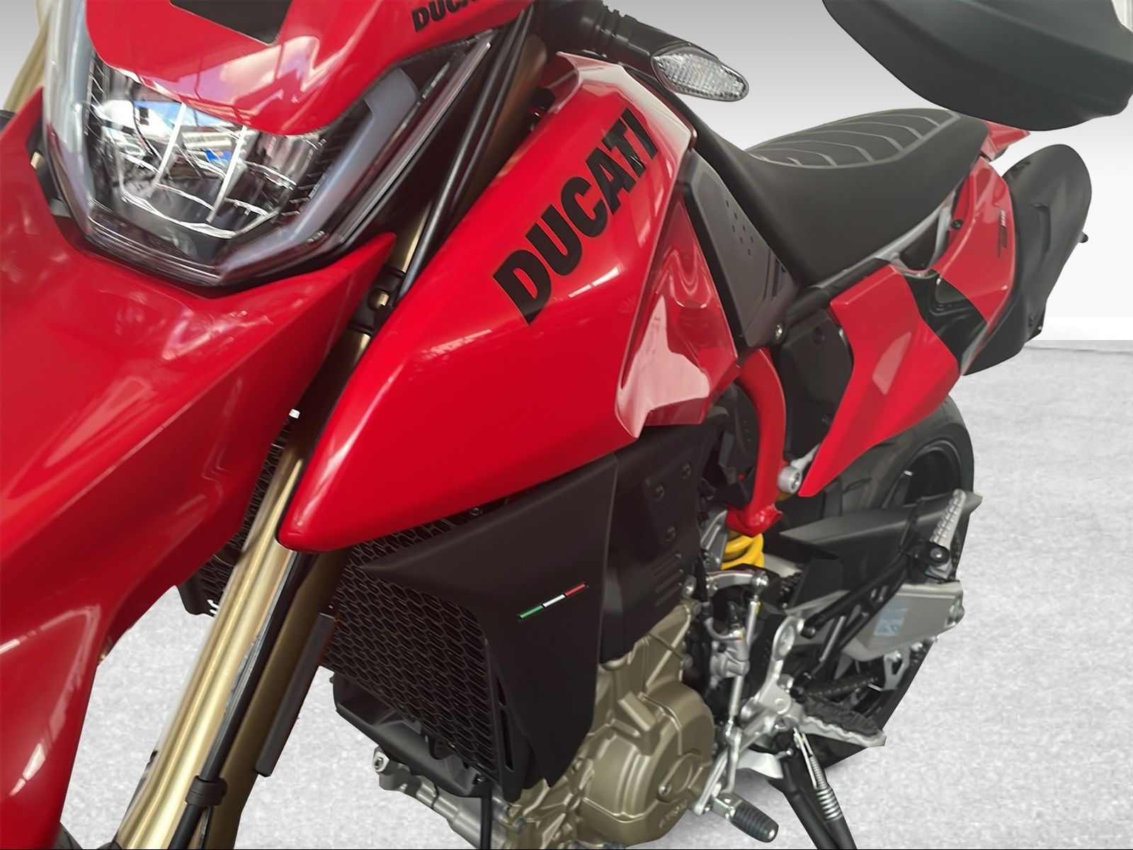 DUCATI 698 Hypermotard Mono ABS-image-4