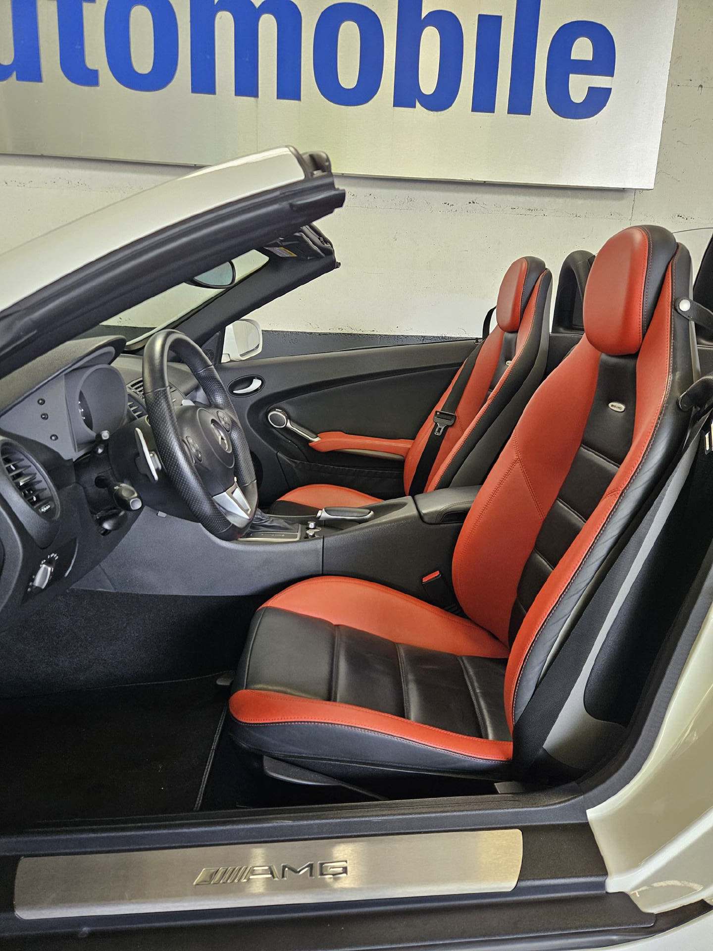 MERCEDES-BENZ SLK 55 V8 AMG Cabriolet-image-10