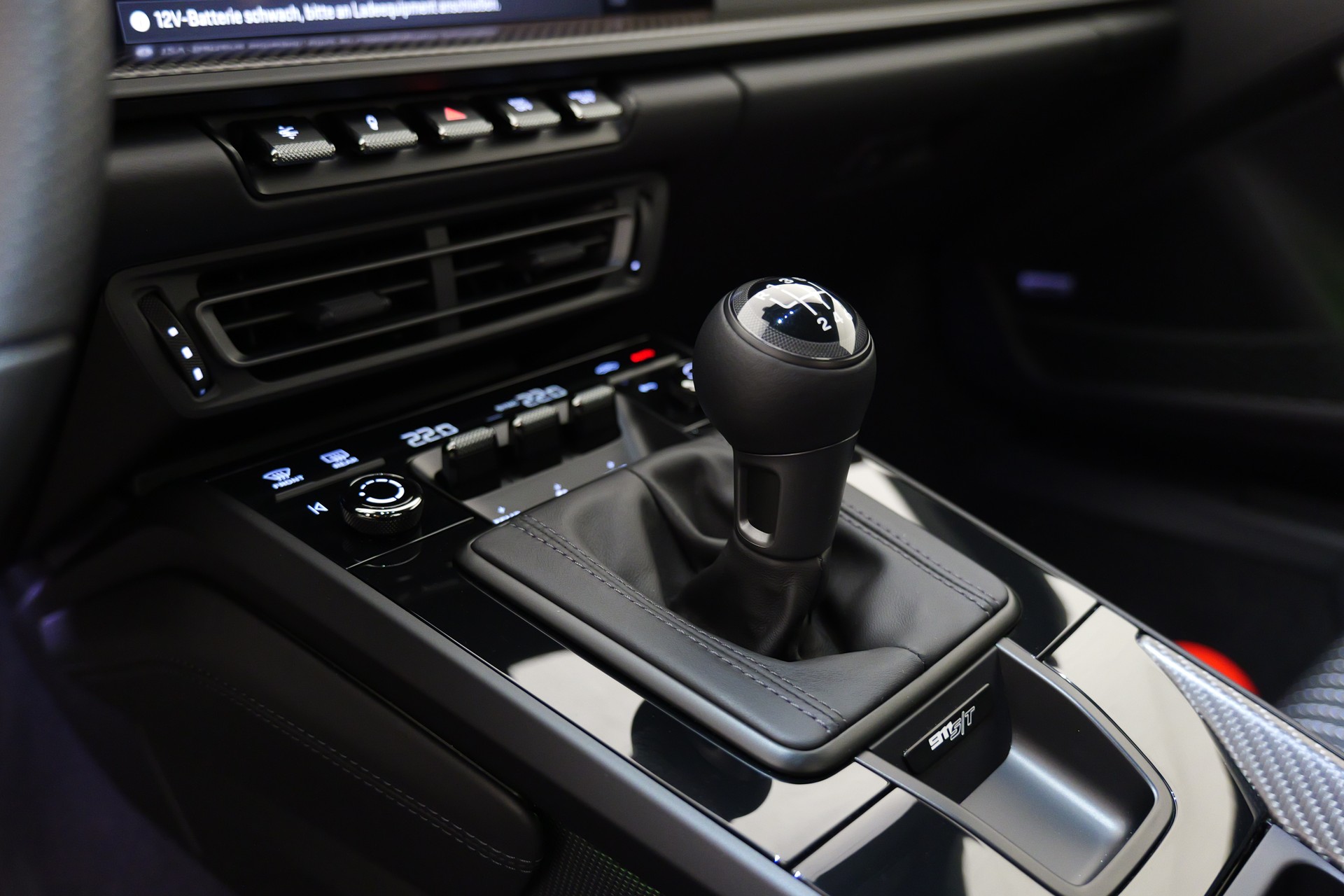 PORSCHE 911 S/T Heritage-image-17