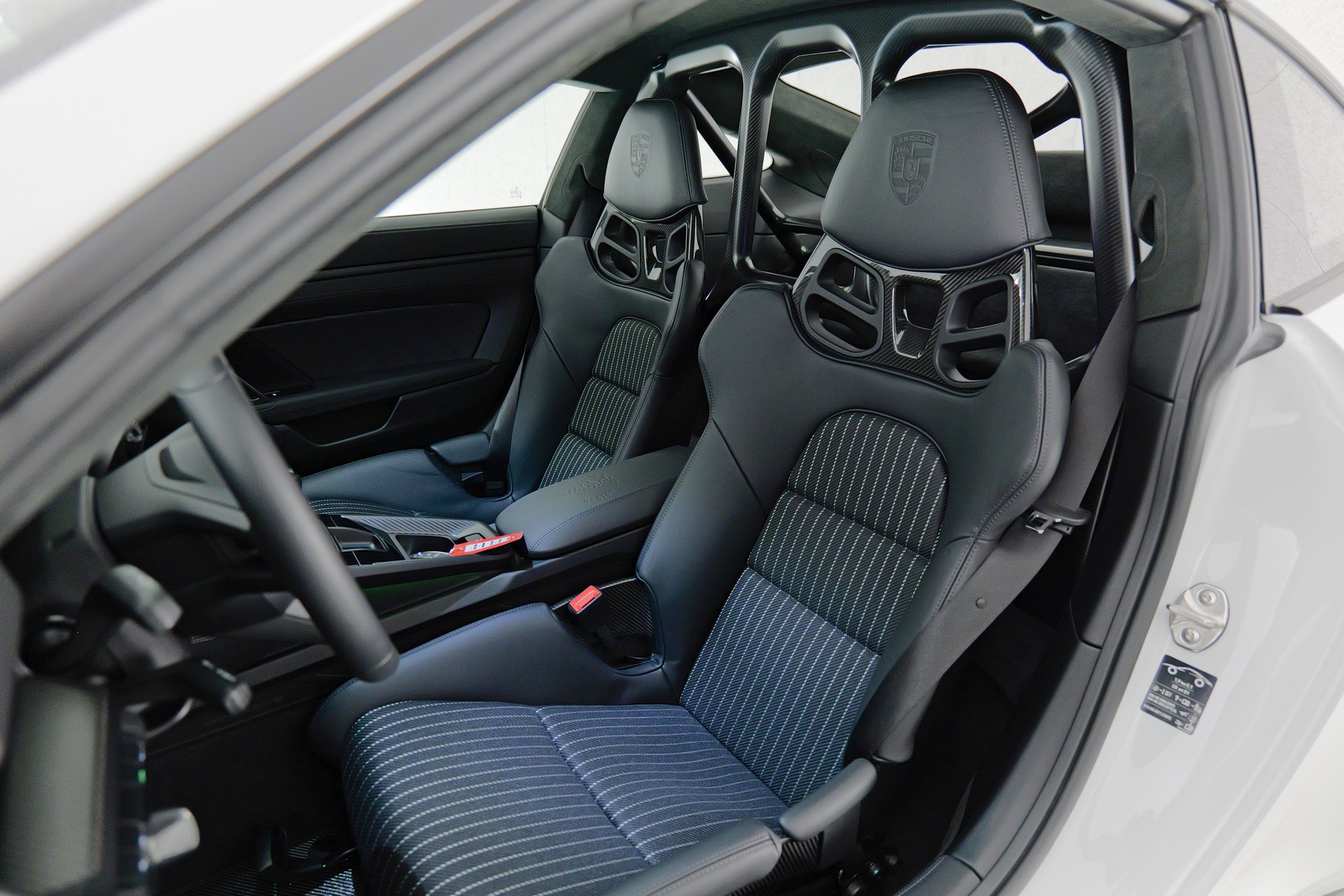 PORSCHE 911 S/T Heritage-image-13