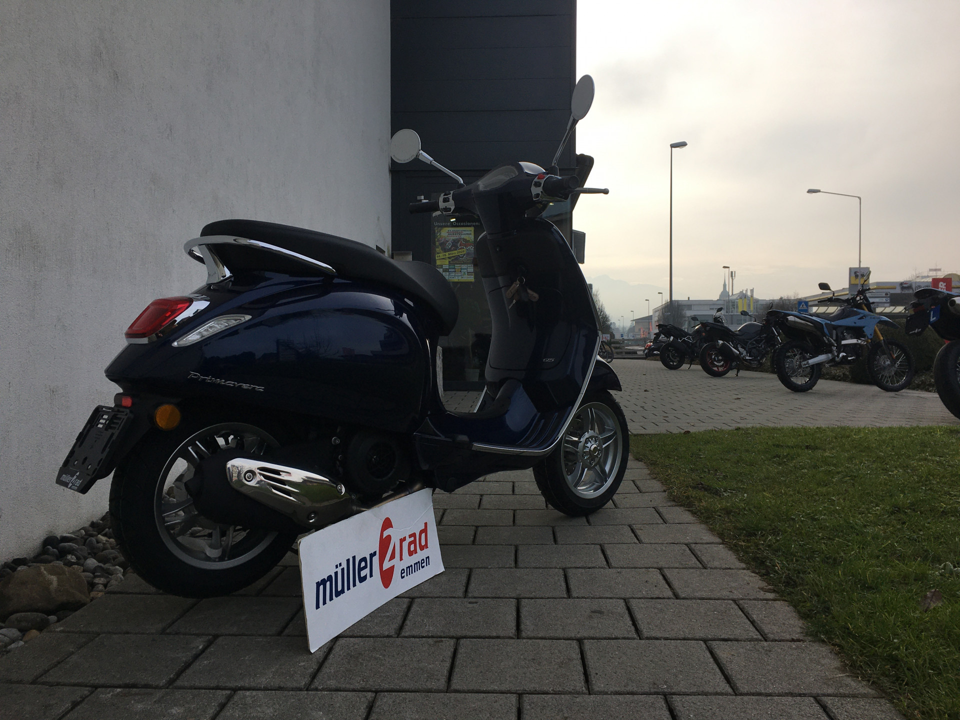 PIAGGIO Vespa Primavera 125 Sport-image-2