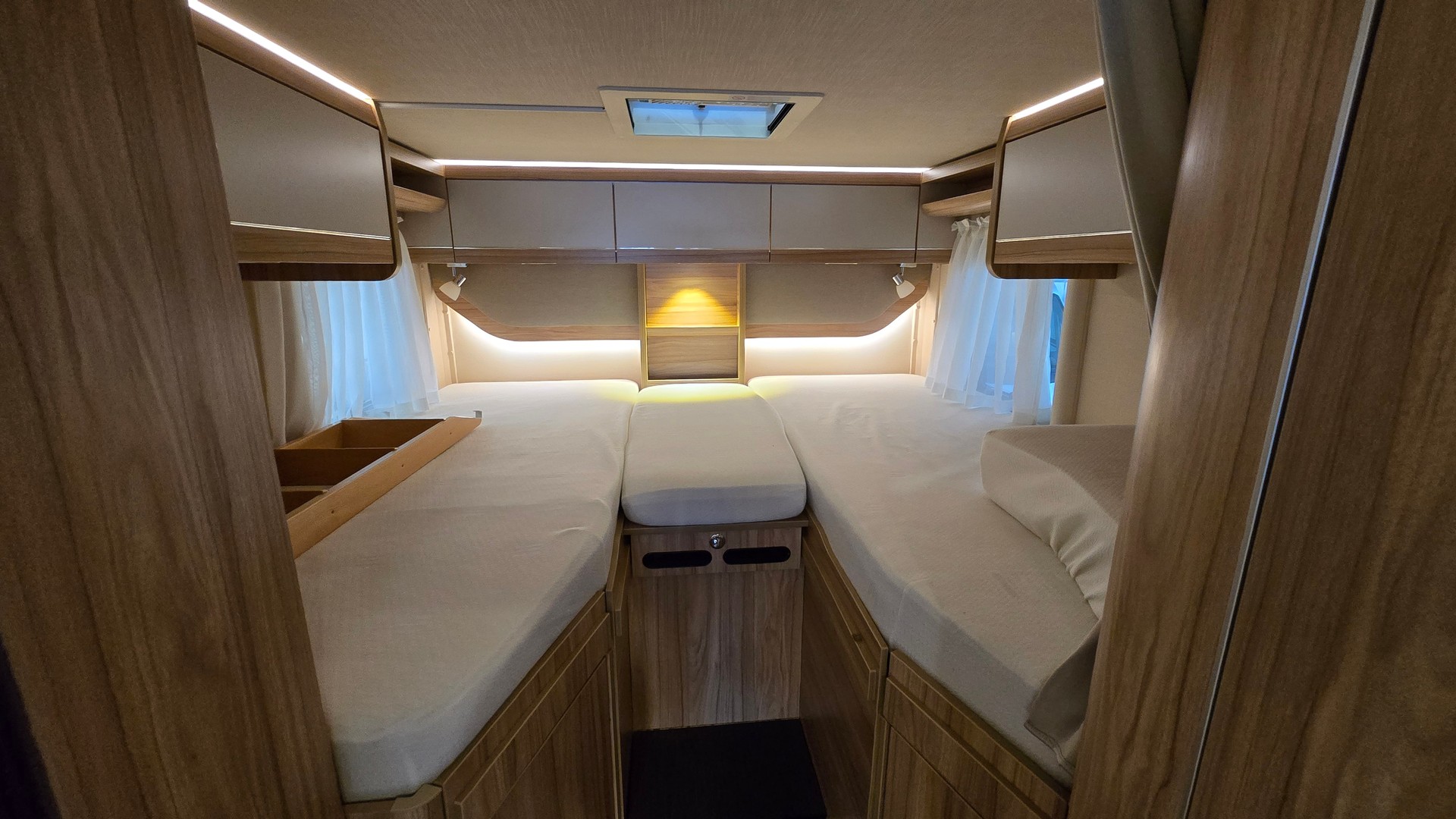 HYMER Exsis- I 588, Fiat Ducato 2.3MJT 150PS-image-13