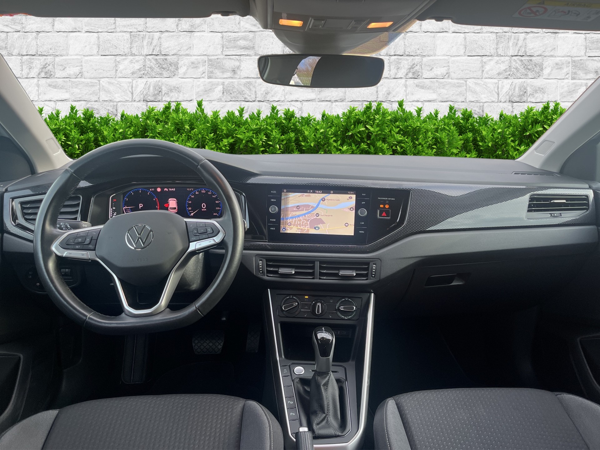 VW Polo 1.0 TSI Life DSG-image-8