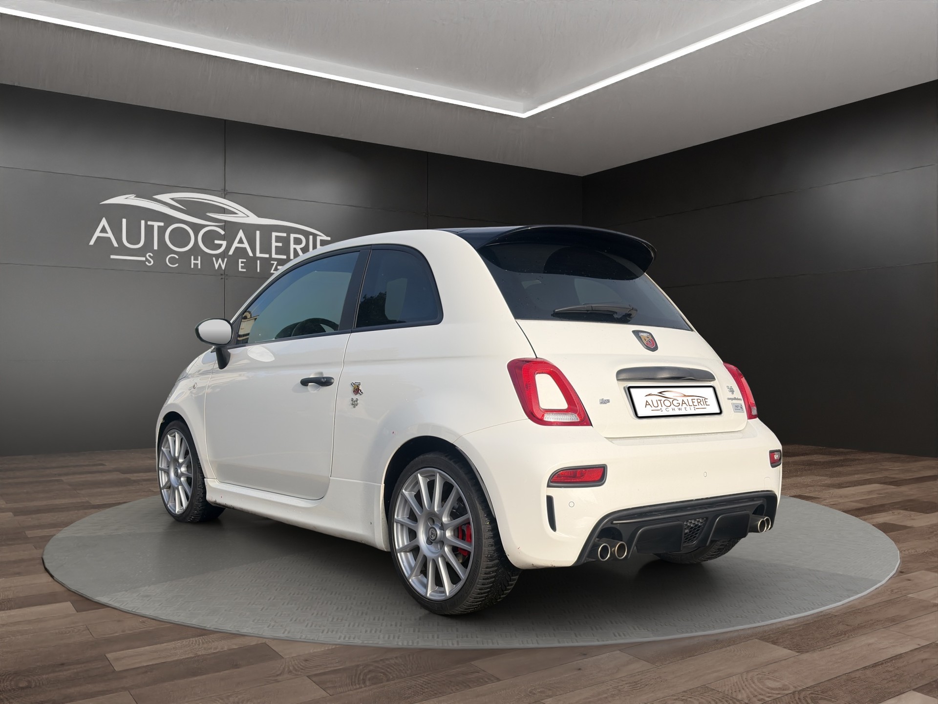 FIAT 595 1.4 16V Turbo Abarth Competizione | CH | Carbon | Bi-Xenon | Navigation Touch |-image-5