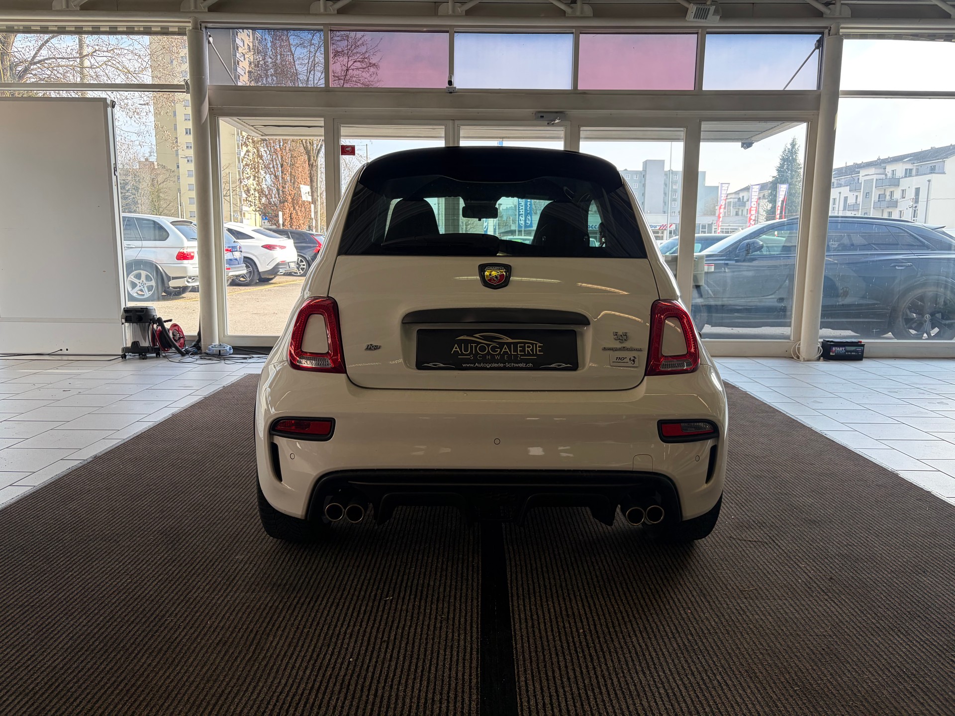 FIAT 595 1.4 16V Turbo Abarth Competizione | CH | Carbon | Bi-Xenon | Navigation Touch |-image-20