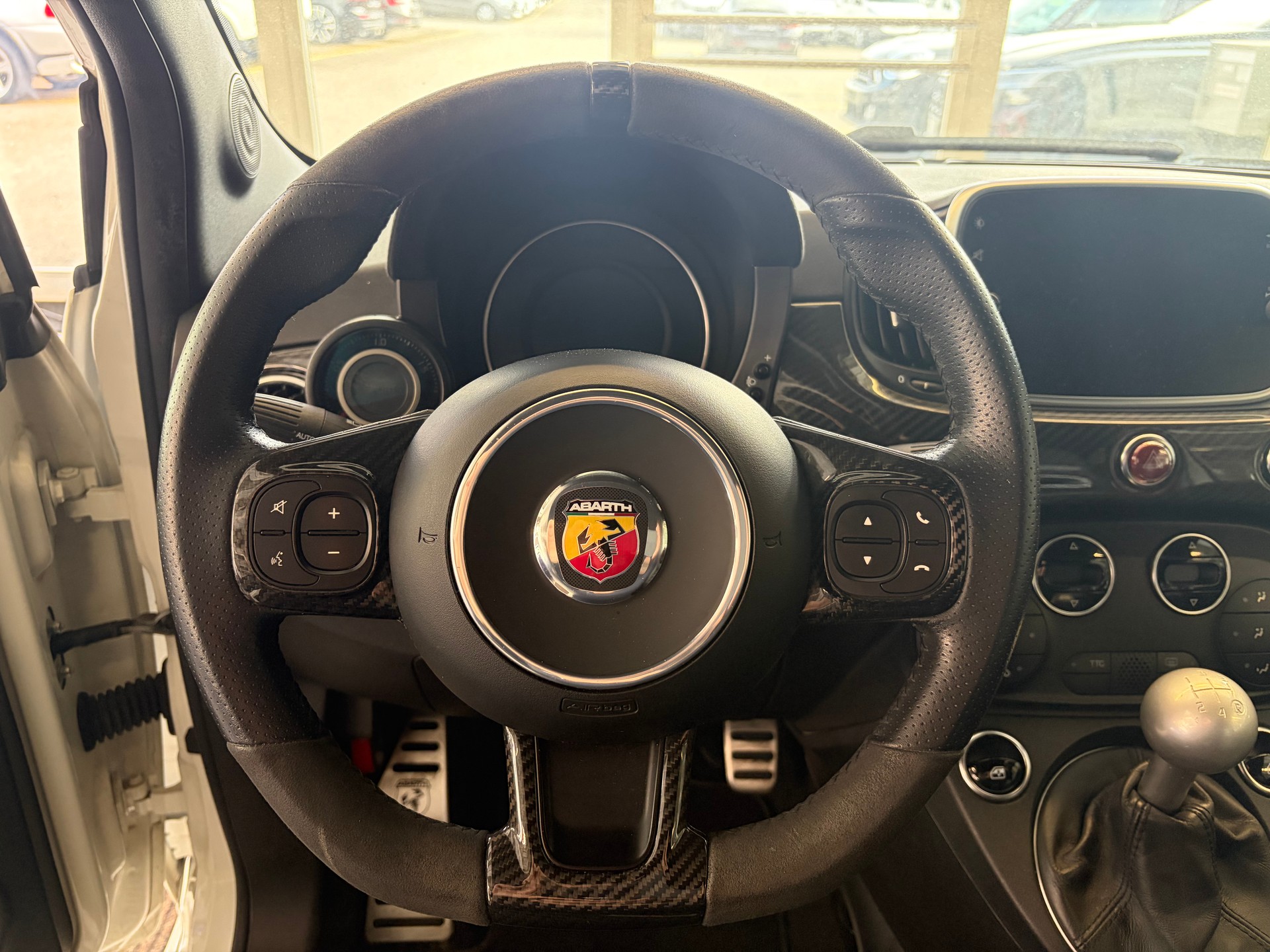 FIAT 595 1.4 16V Turbo Abarth Competizione | CH | Carbon | Bi-Xenon | Navigation Touch |-image-18