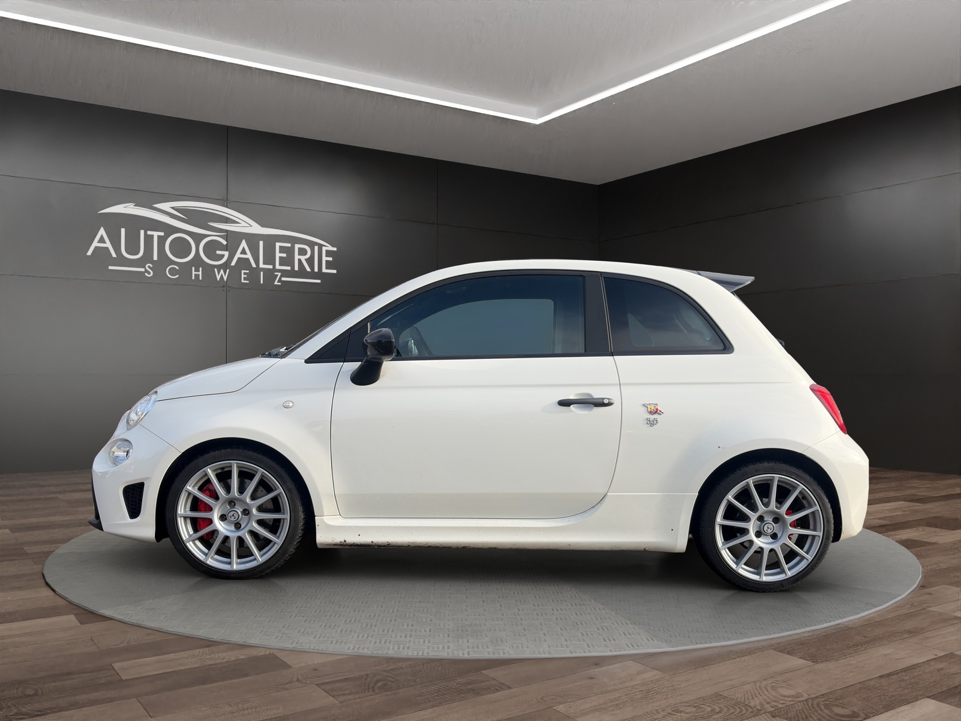 FIAT 595 1.4 16V Turbo Abarth Competizione | CH | Carbon | Bi-Xenon | Navigation Touch |-image-4
