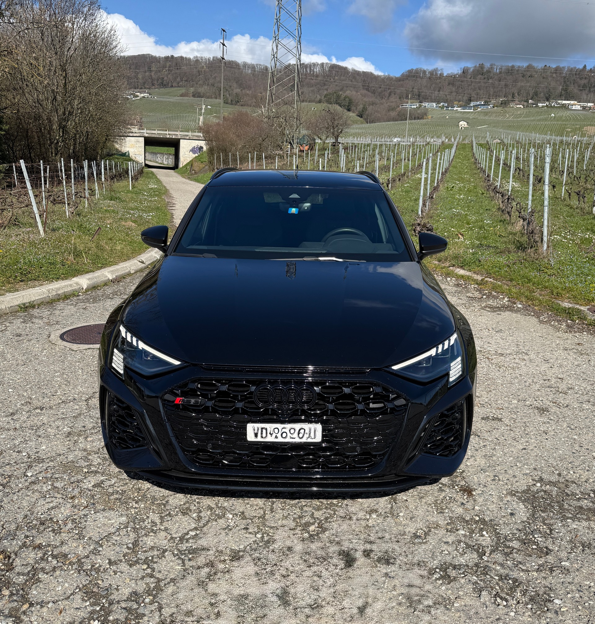 AUDI RS3 Sportback 2.5 TSI quattro S-tronic-showroom-element-1