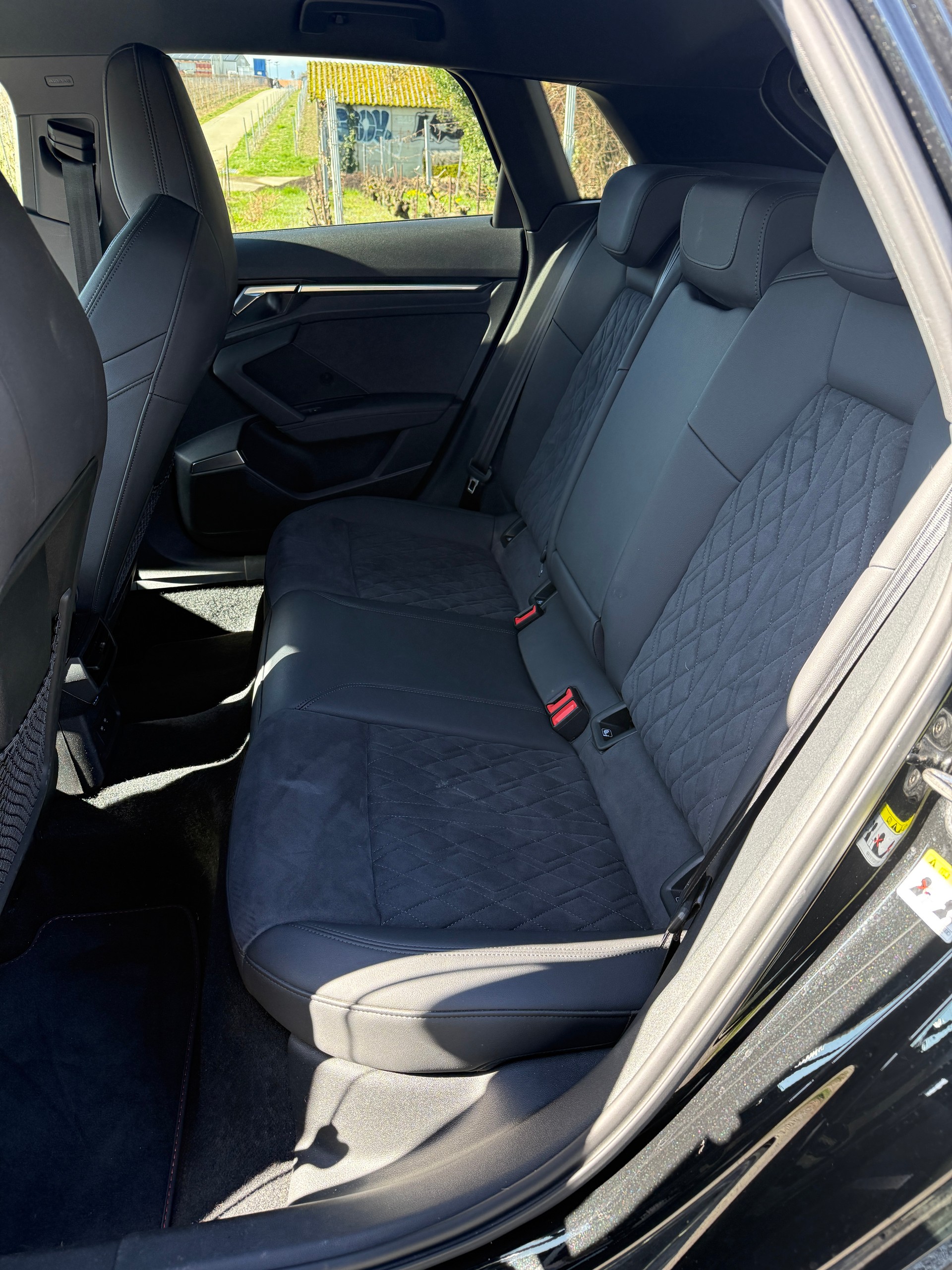 AUDI RS3 Sportback 2.5 TSI quattro S-tronic-image-9