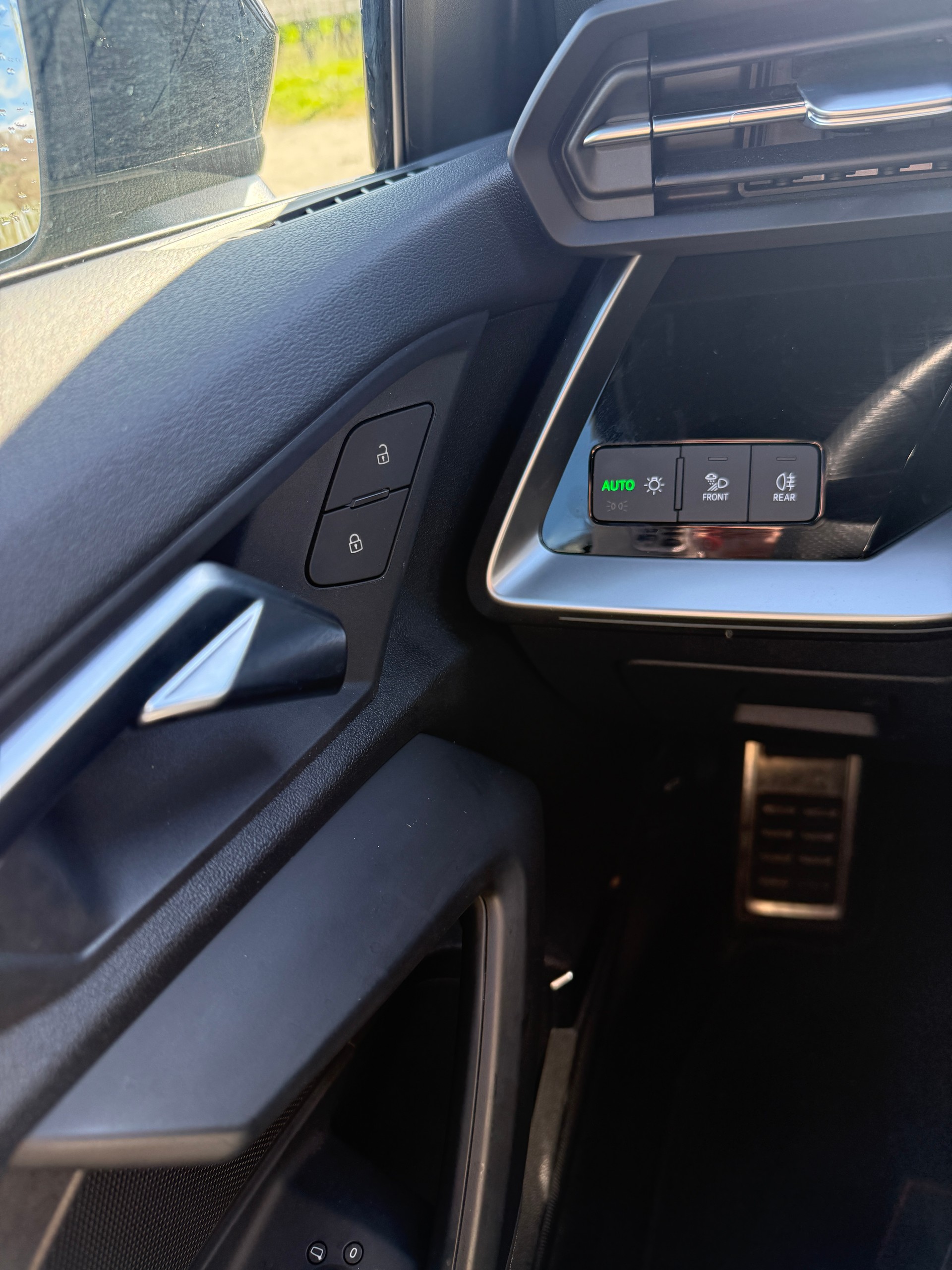 AUDI RS3 Sportback 2.5 TSI quattro S-tronic-image-17