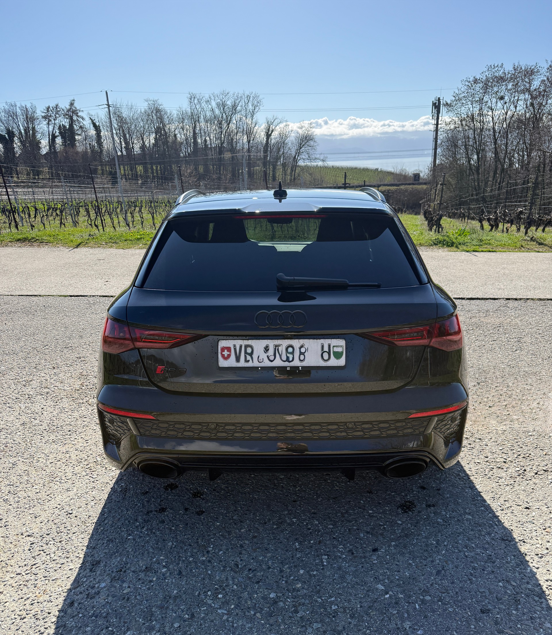AUDI RS3 Sportback 2.5 TSI quattro S-tronic-image-4