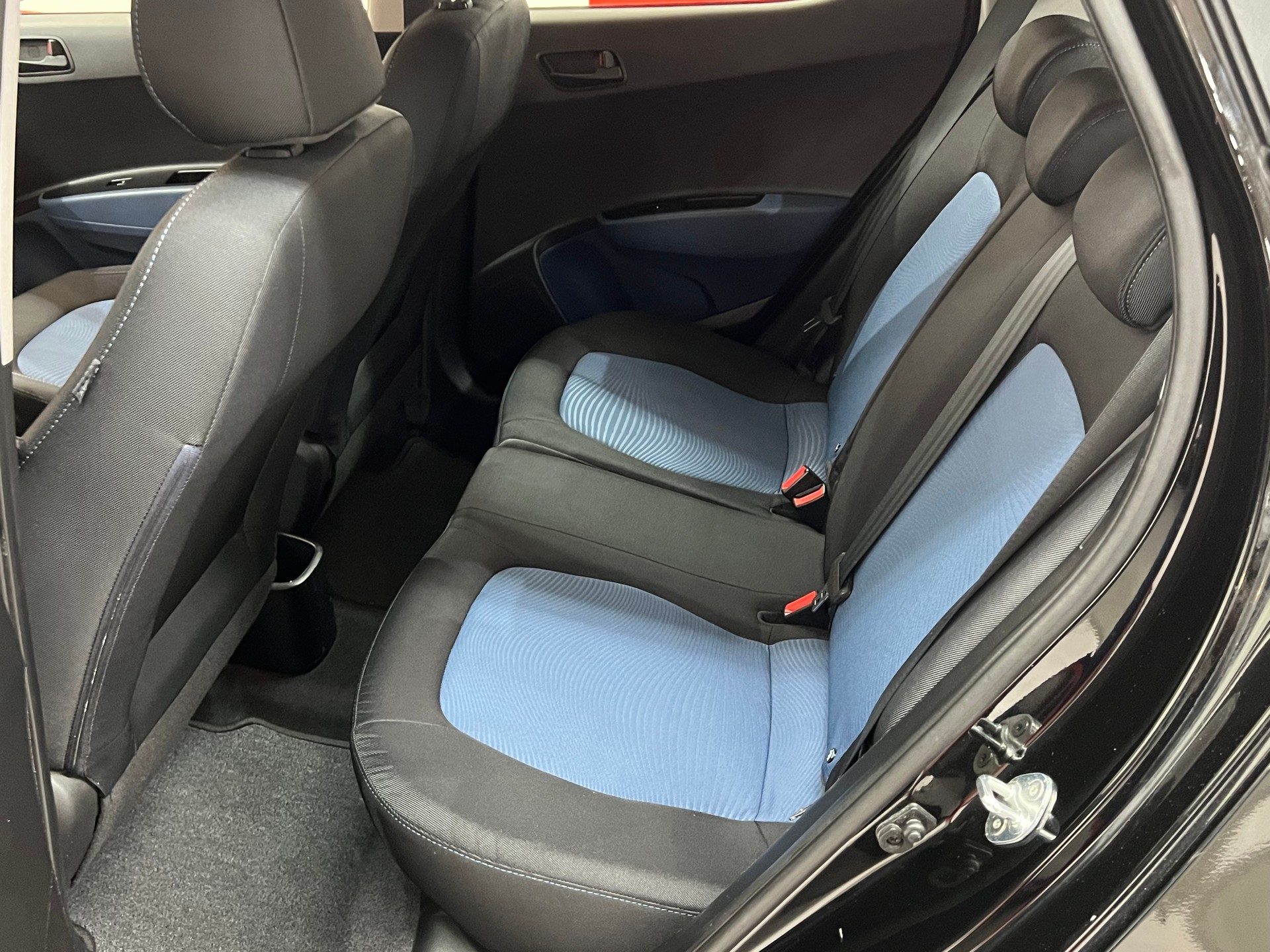HYUNDAI i10 1.2 Amplia-image-15