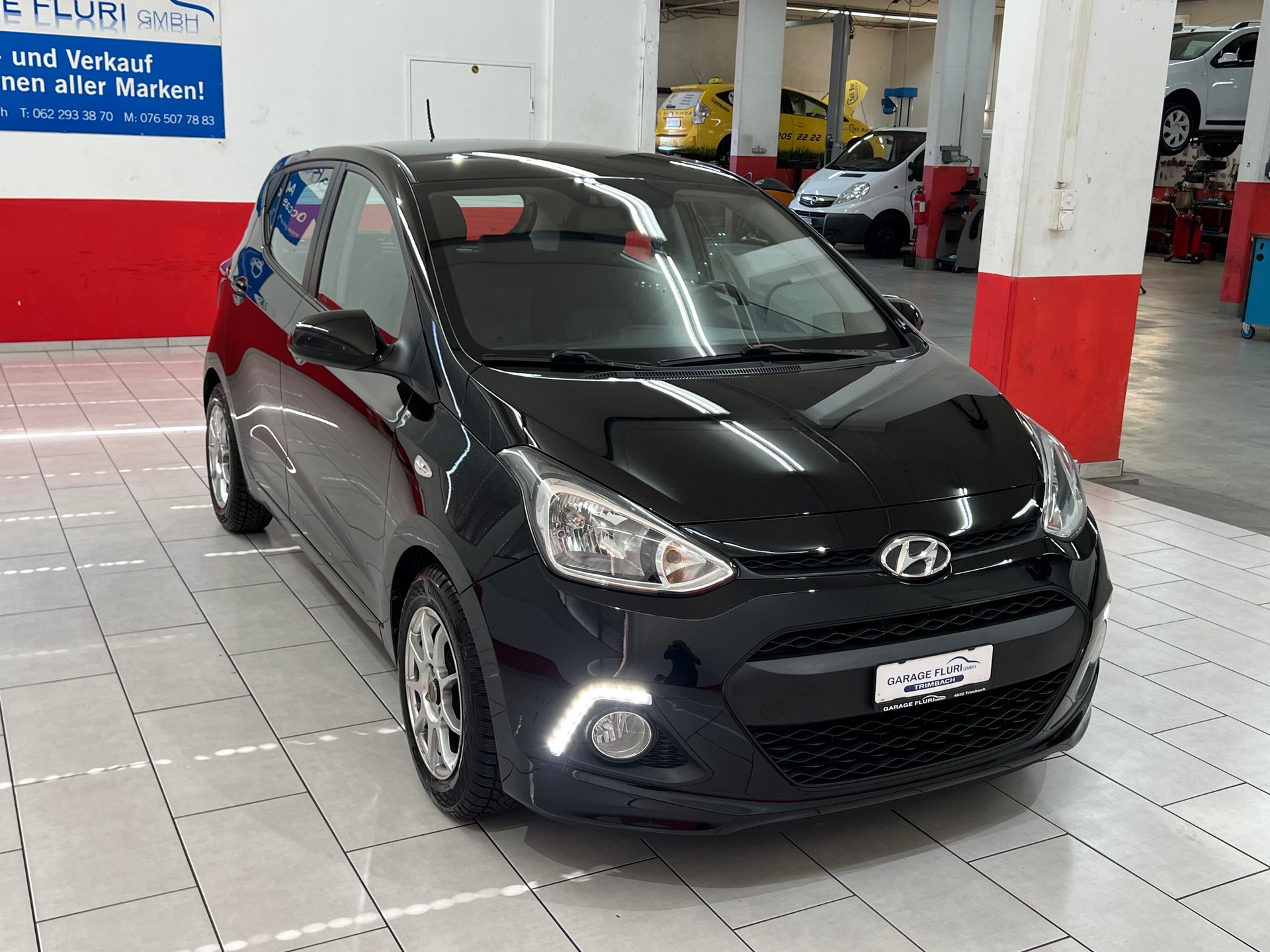 HYUNDAI i10 1.2 Amplia-image-3