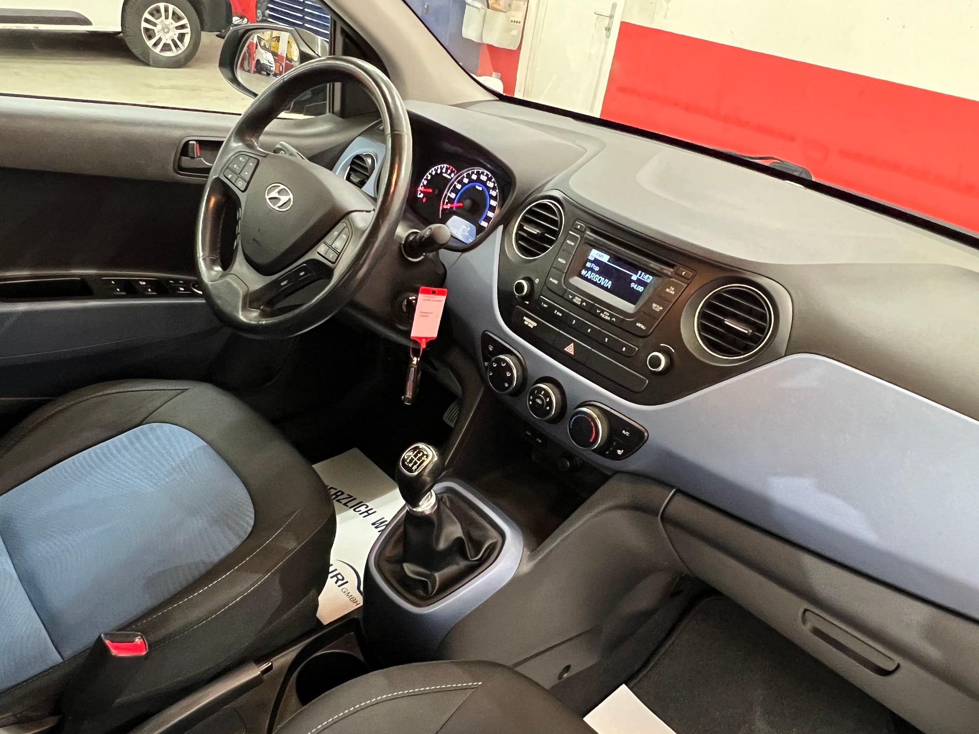 HYUNDAI i10 1.2 Amplia-image-12