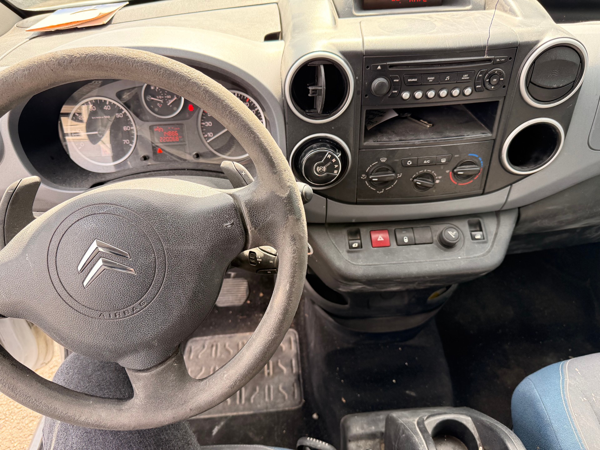 CITROEN Berlingo 1.6 HDi Multispace Special EGS6-image-7