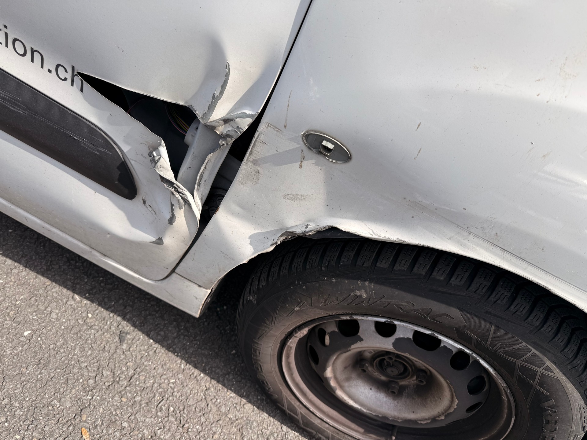 CITROEN Berlingo 1.6 HDi Multispace Special EGS6-image-6