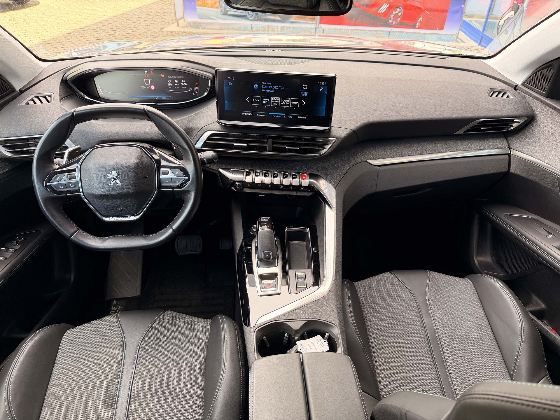 PEUGEOT 3008 1.5 BlueHDi Allure Pack Anhängevorrichtung-image-10
