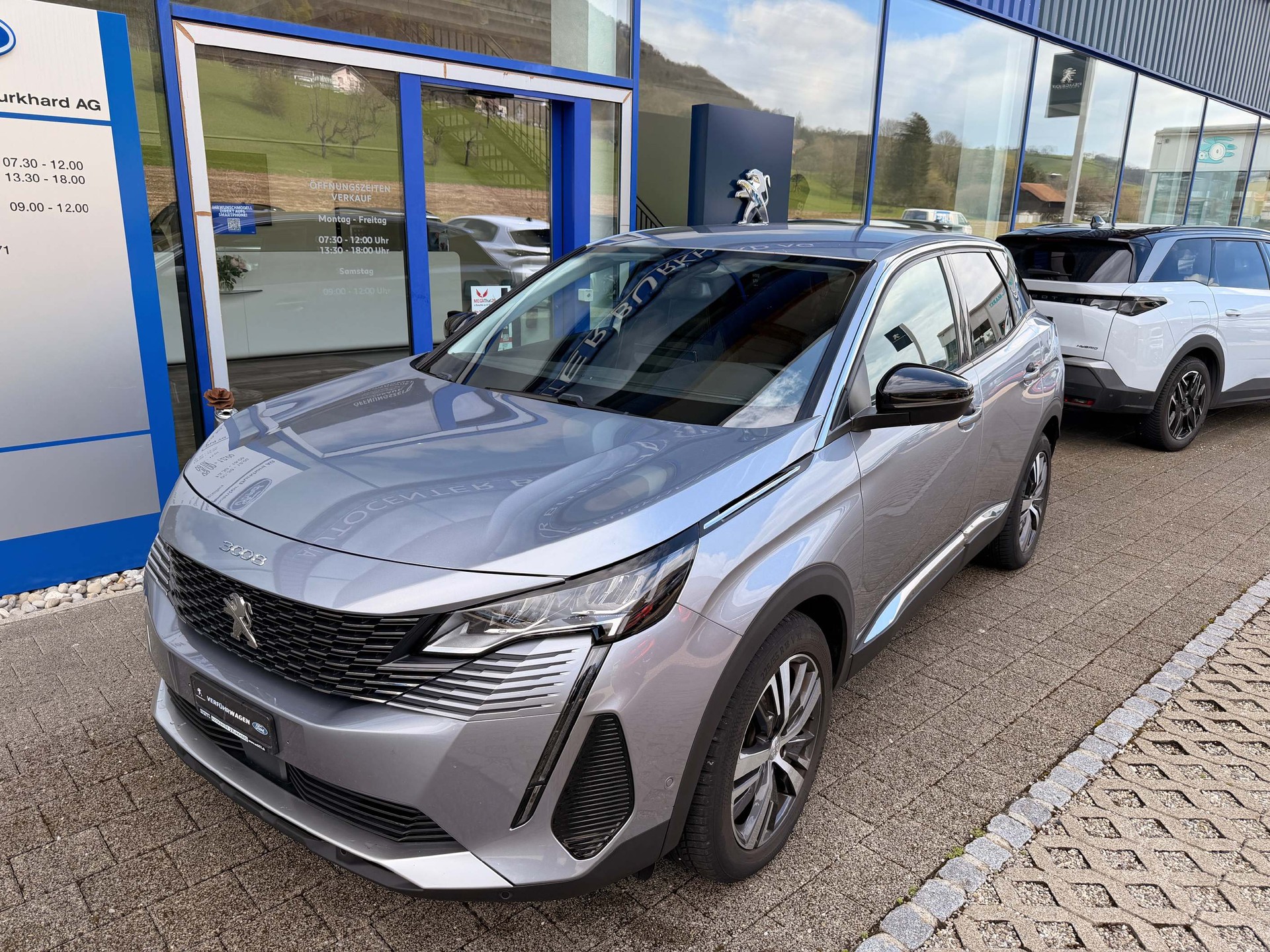 PEUGEOT 3008 1.5 BlueHDi Allure Pack Anhängevorrichtung-showroom-element-1