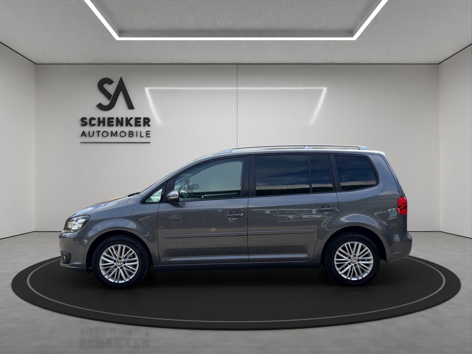 VW Touran 1.4 TSI Comfortline DSG 7 Plätzer-showroom-element-1