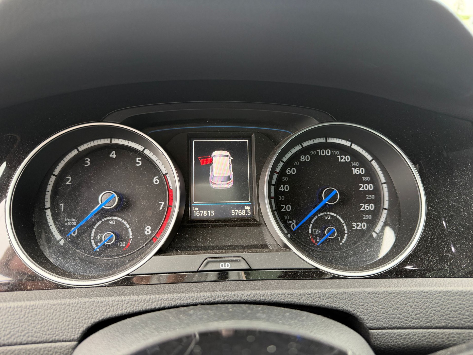 VW Golf 2.0 TSI R 4Motion DSG-image-14