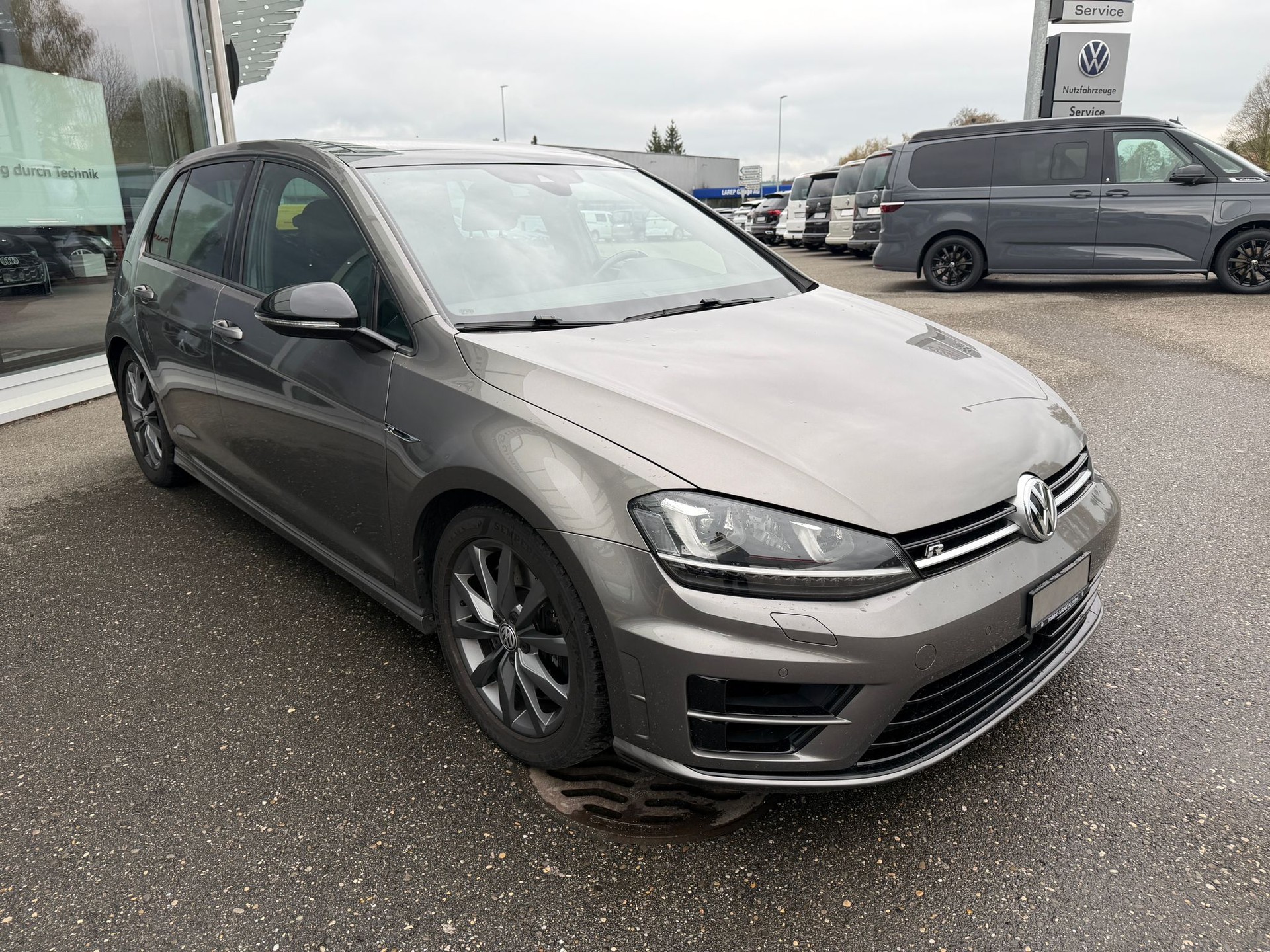 VW Golf 2.0 TSI R 4Motion DSG-image-6