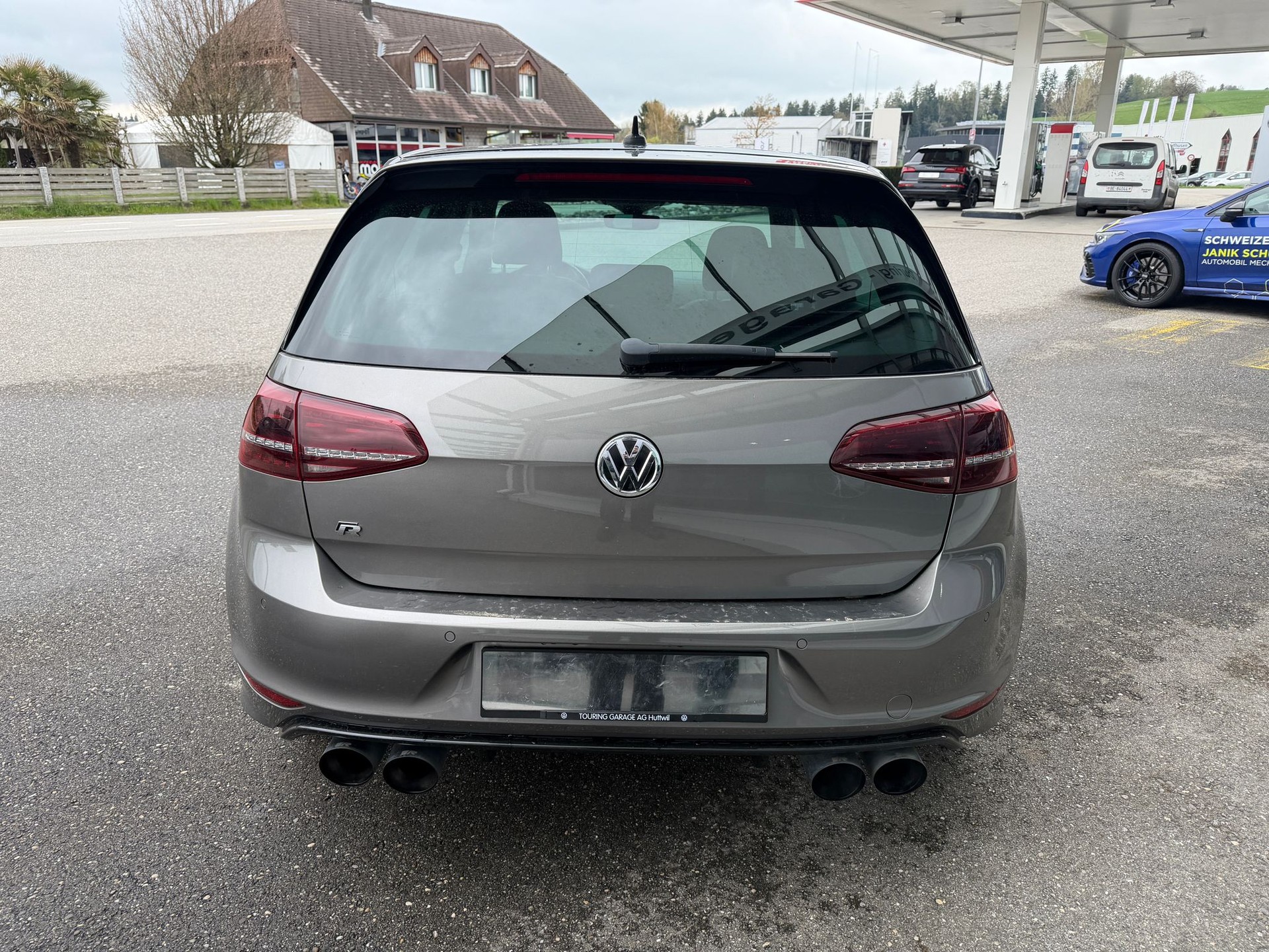 VW Golf 2.0 TSI R 4Motion DSG-showroom-element-3